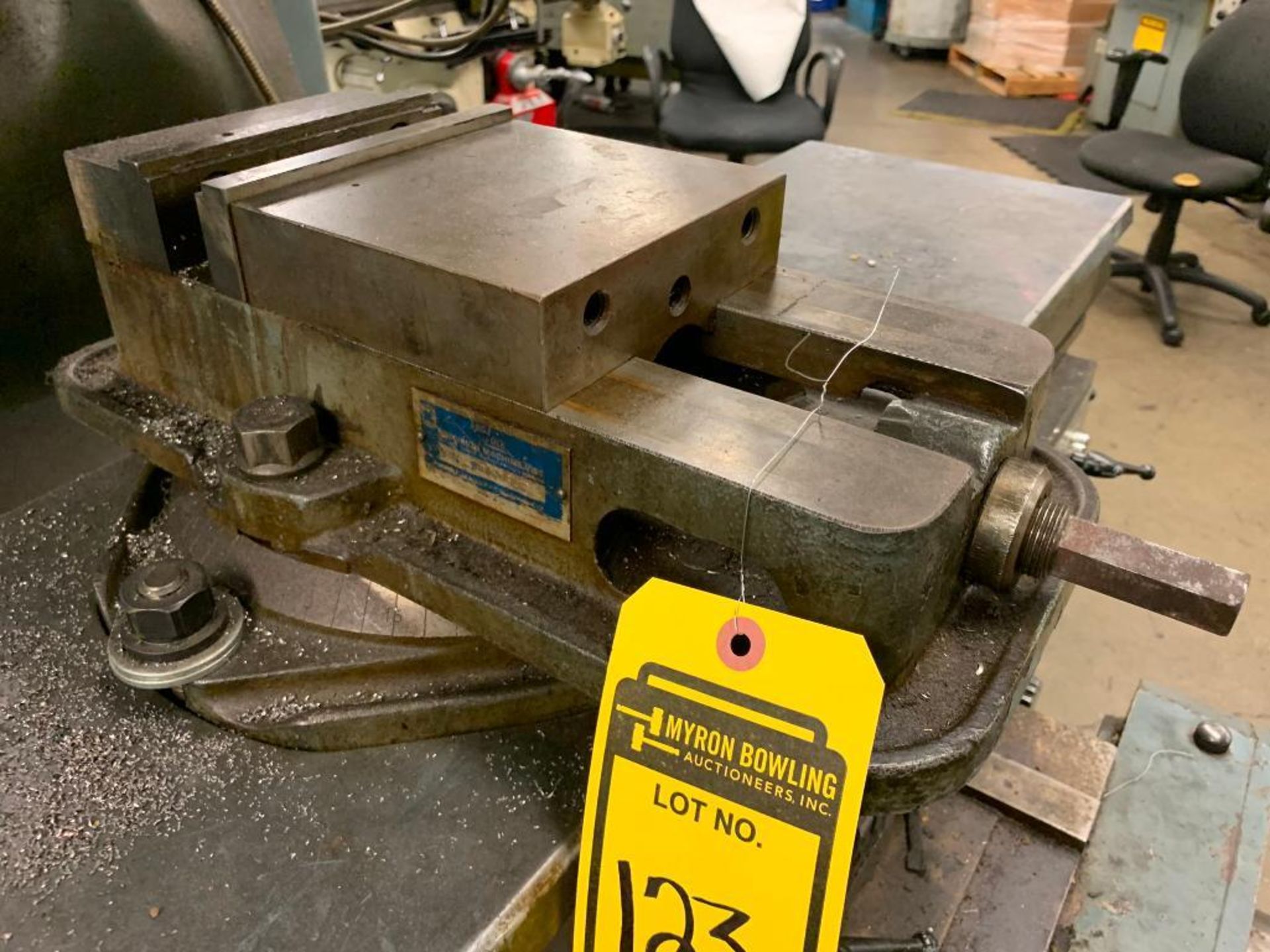 Kurt 6" Machine Vise on Rotary Base - Image 2 of 2