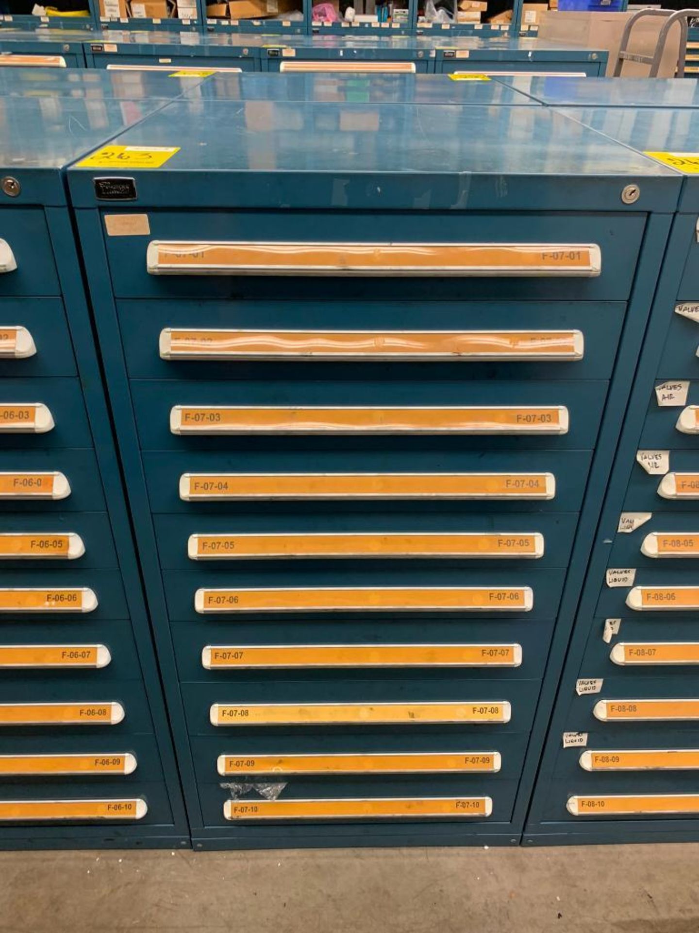 Vidmar 10-Drawer Cabinet w/ Assorted Cylinders, Manifolds