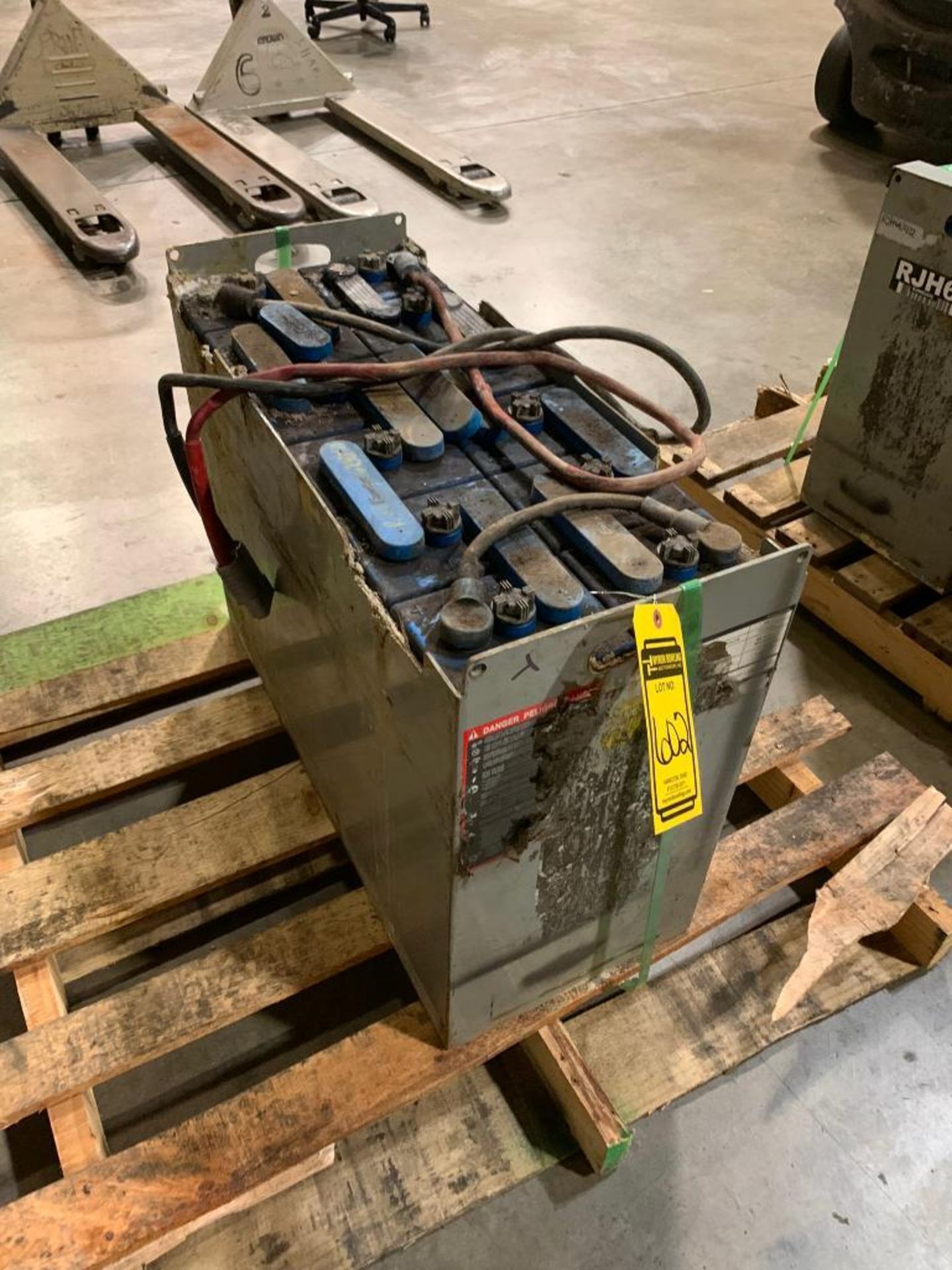 Enersys 24V Battery, Approx. 1,000 LB. - Image 2 of 3