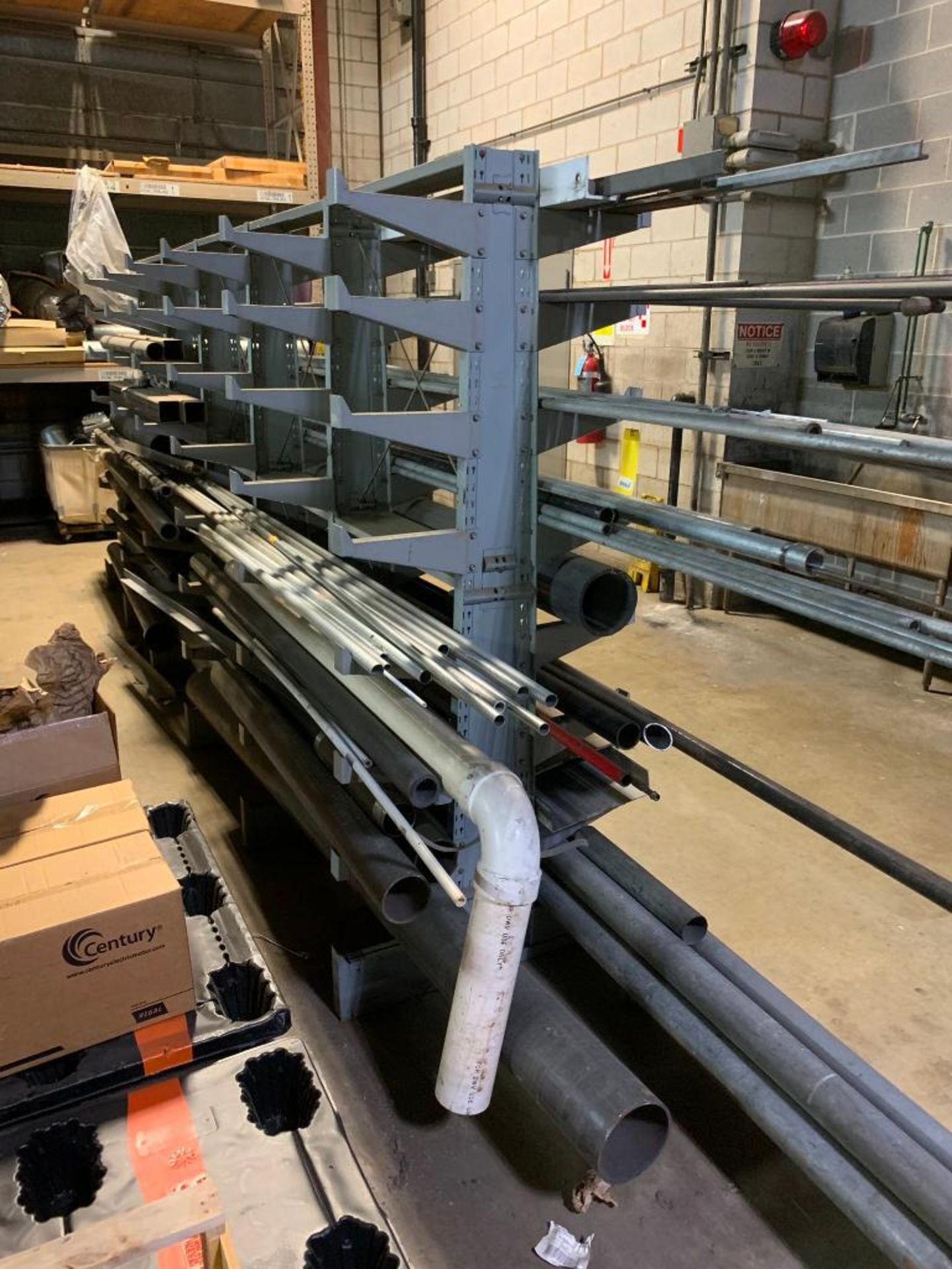 (2x) Lyon Double-Sided Cantilever Racks w/ Steel Content, 6'-7" T X 15'-2" W X 2'-8" D - Image 6 of 18