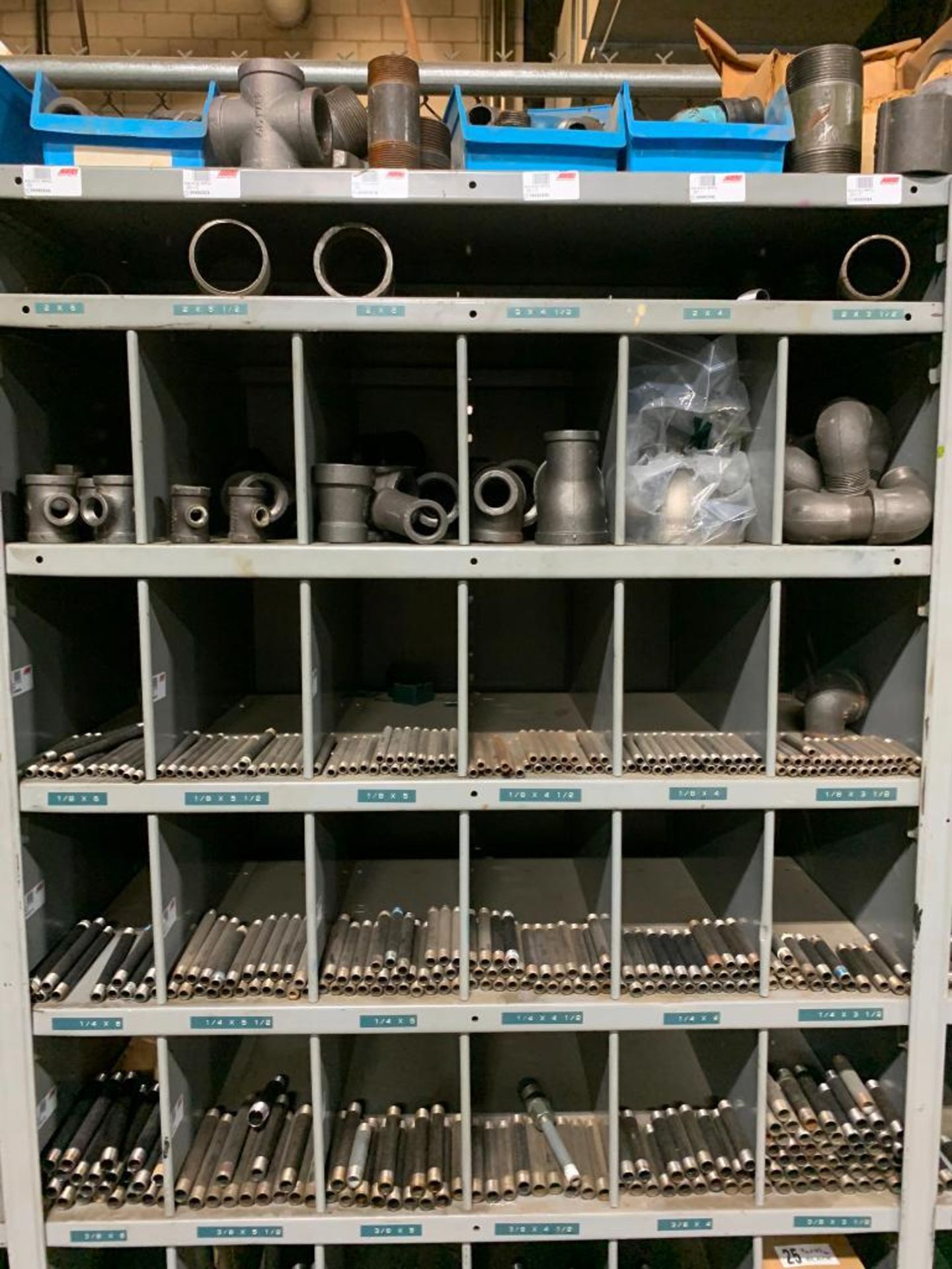 (10x) Bays of Assorted Shelving w/ Pipe Fittings, Pipe Nipples, Elbows, Connectors, Tees, Hardware - Image 12 of 21