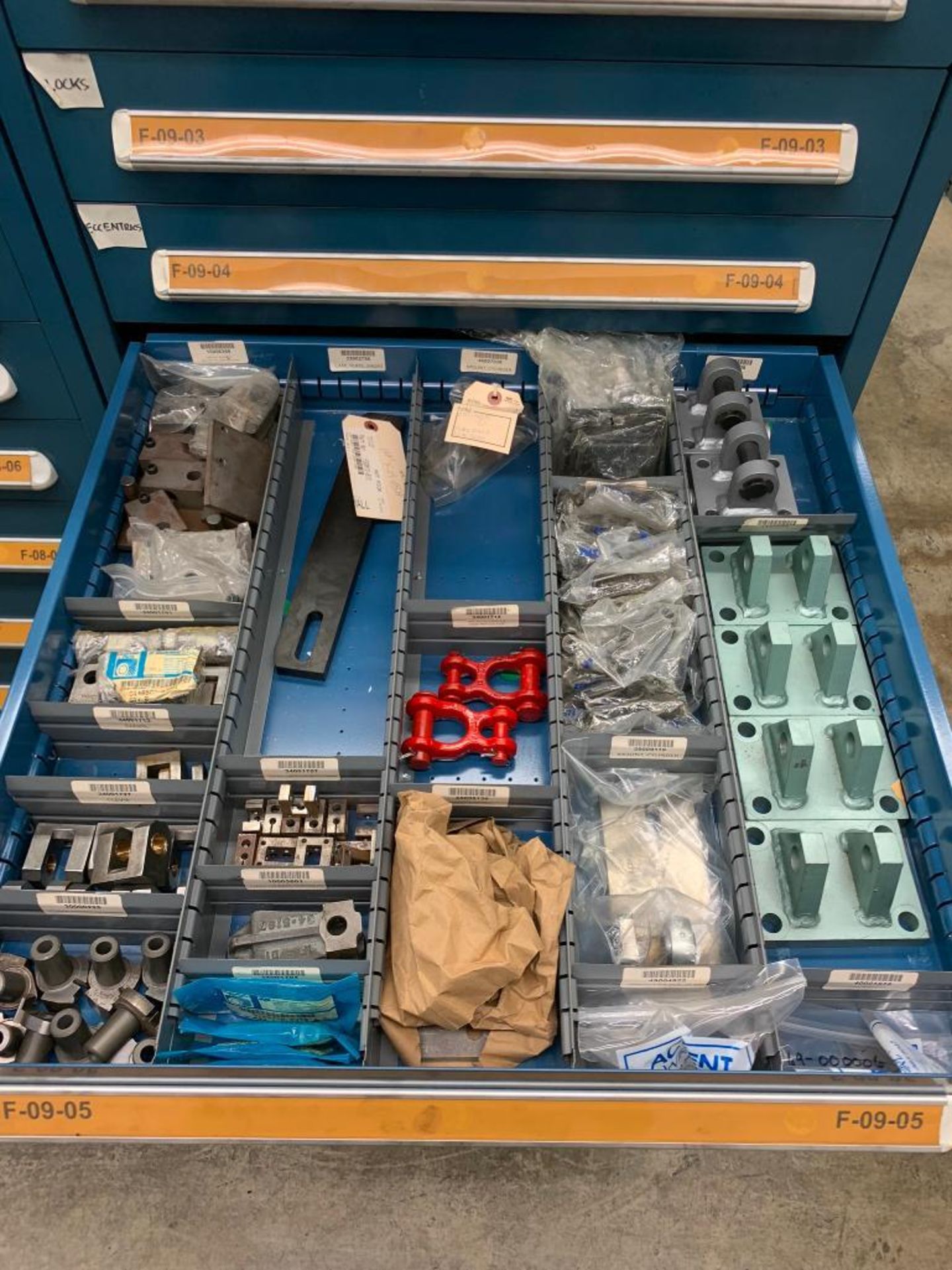 Vidmar 10-Drawer Cabinet w/ Assorted Levers, Plates, Blocks, Clevises, Wipers, Knife Blades - Image 7 of 12