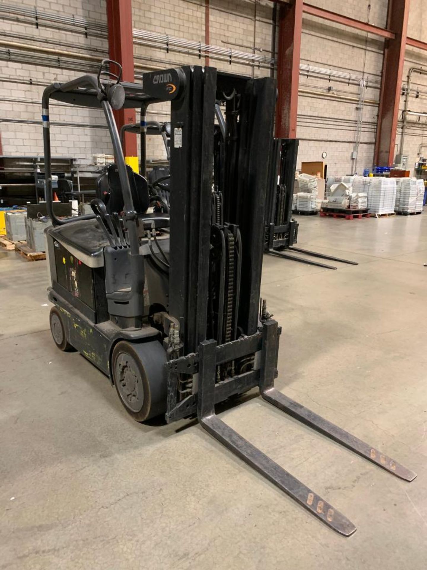 Crown 5,000 LB. Capacity Electric Forklift, Model FC4525-50, FC4500 Series, 36V, 3-Stage Mast, 188" - Image 2 of 7