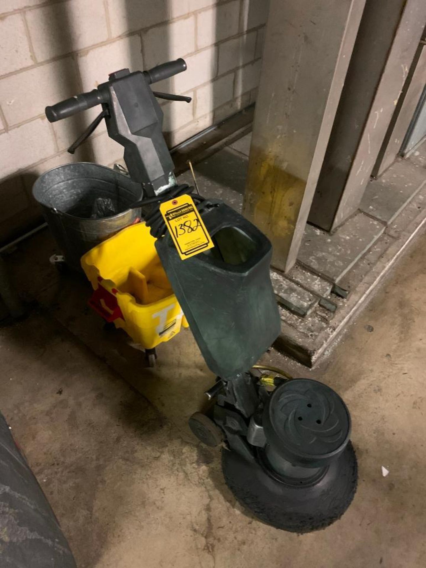 Walk Behind Floor Buffer/Scrubber