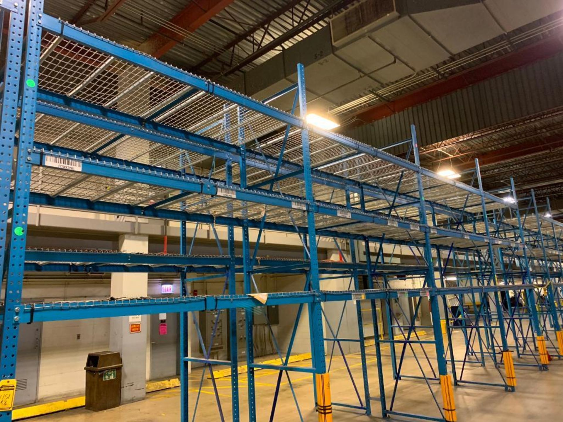 (8x) Bays of Bolt-Together Pallet Rack; (10) 15' X 44" Uprights, (40) 9' X 4" Crossbeams, (40) Wire - Image 6 of 6