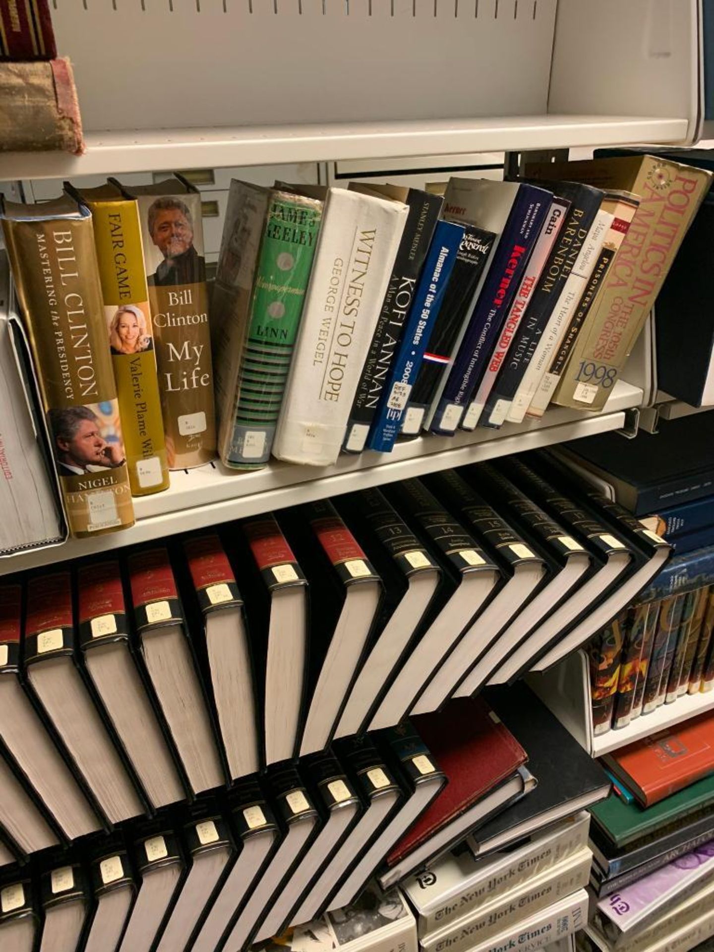 (6) Rows of Assorted Books, Chicago Tribune Indexes, Tribune Almanacs, Printing & News, Dictionaries - Image 3 of 71