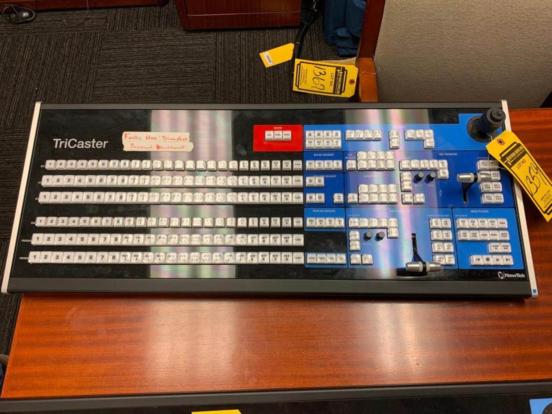 Newtek Tri-Caster 8000 Control Surface Board