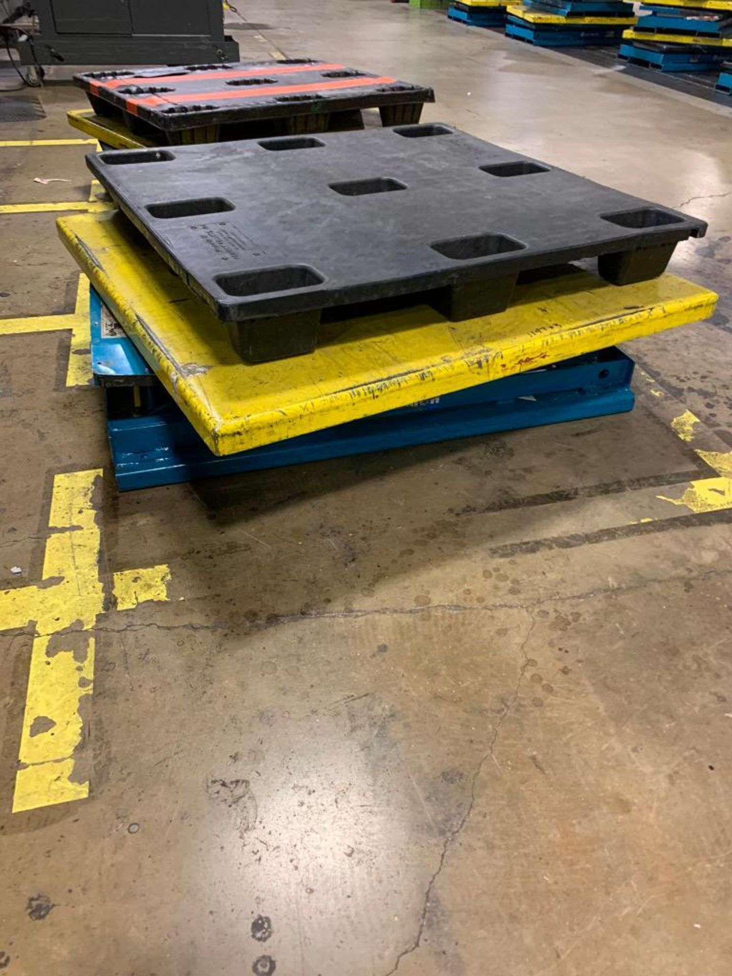 (3x) Bishamon Ez-Loader 3,000 LB. Capacity Scissor Lift Tables - Image 3 of 3