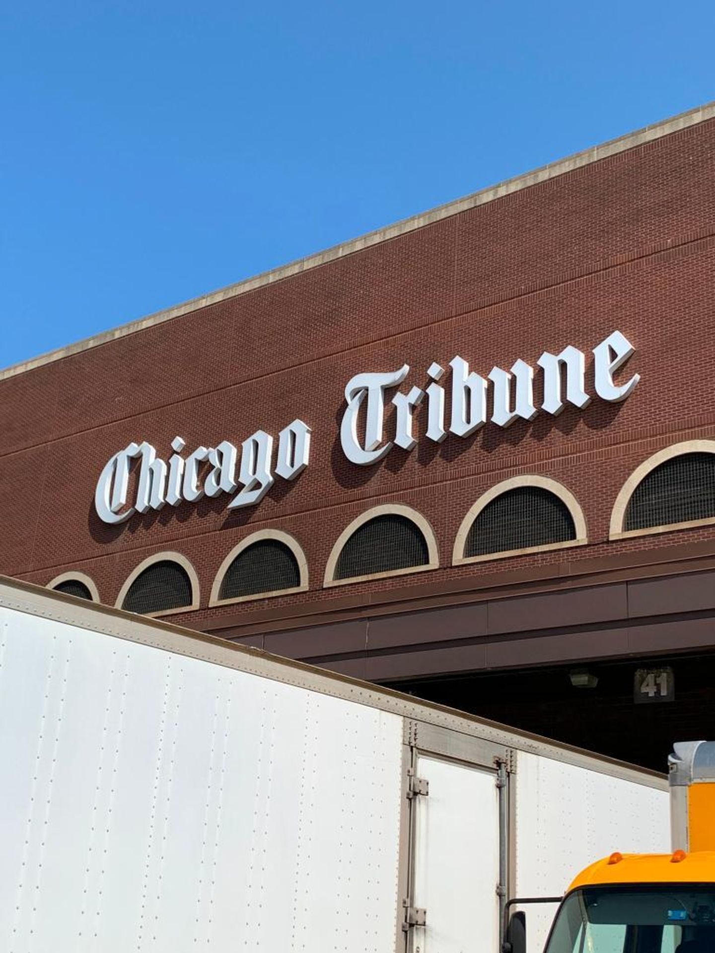 Large Chicago Tribune Sign (Located on the South Side of the Building) - Image 3 of 3