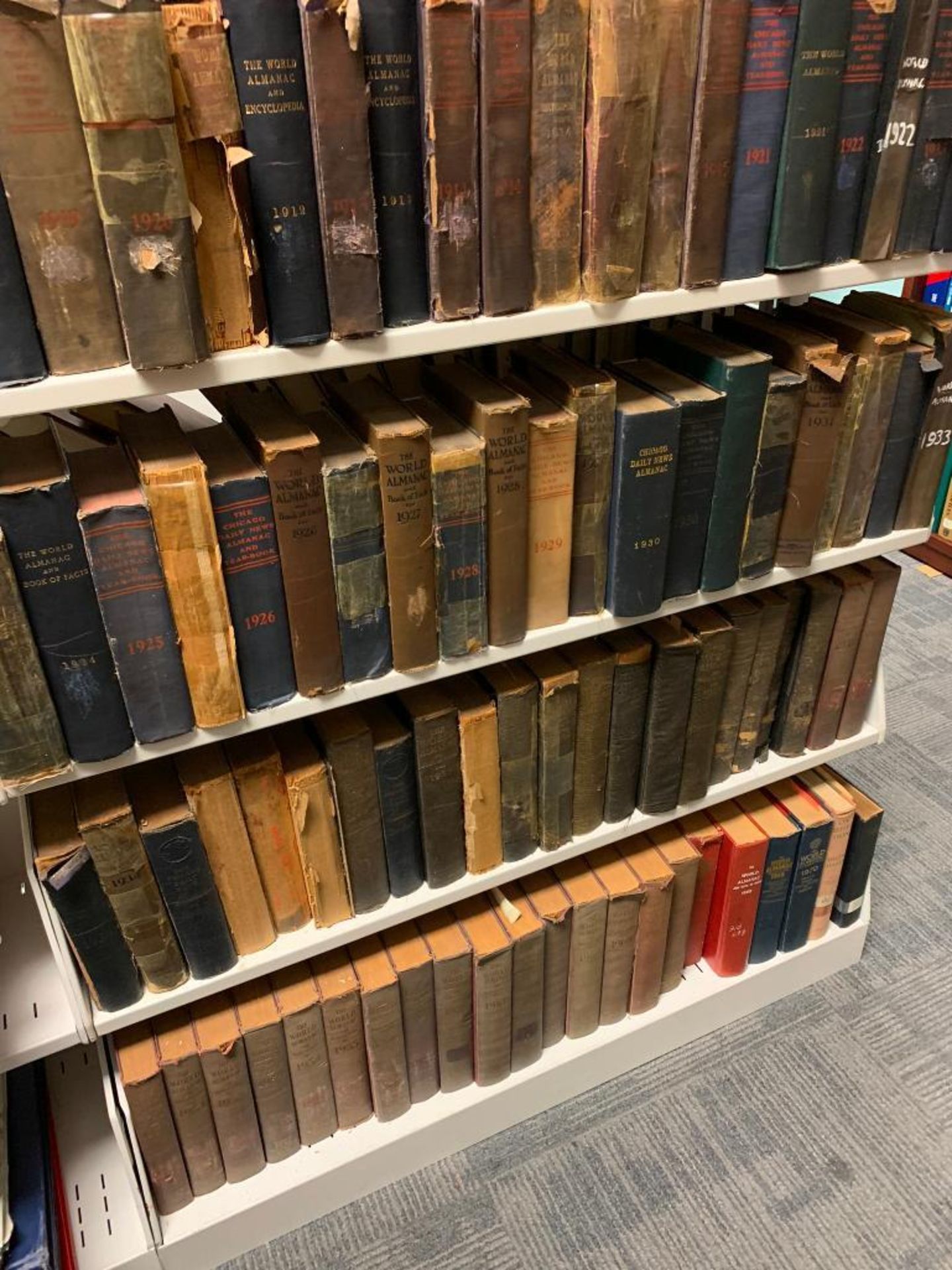 (6) Rows of Assorted Books, Chicago Tribune Indexes, Tribune Almanacs, Printing & News, Dictionaries - Image 13 of 71