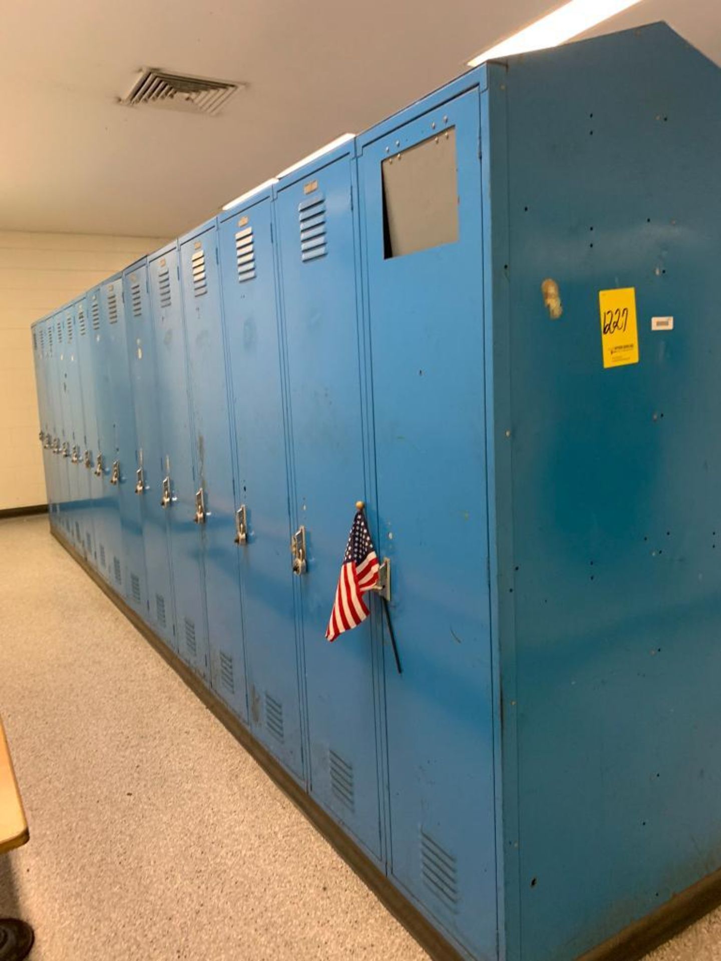 (4x) Banks of Lyon Employee Lockers