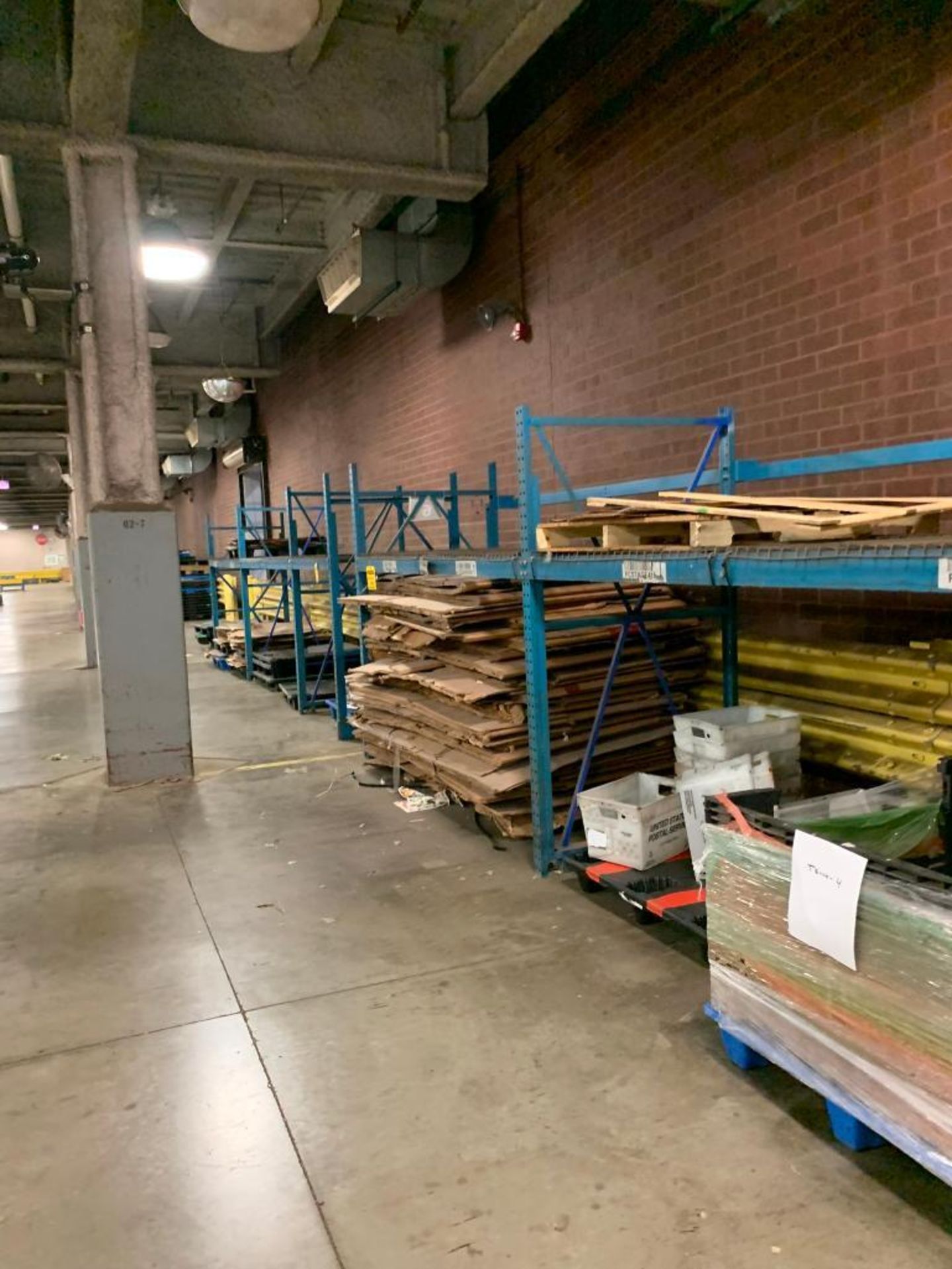 (41x) Bays of Bolt-Together Pallet Rack; (46) 7' x 44", (2) 5' x 44" Uprights, (70) 108" x 4", (12) - Image 5 of 12