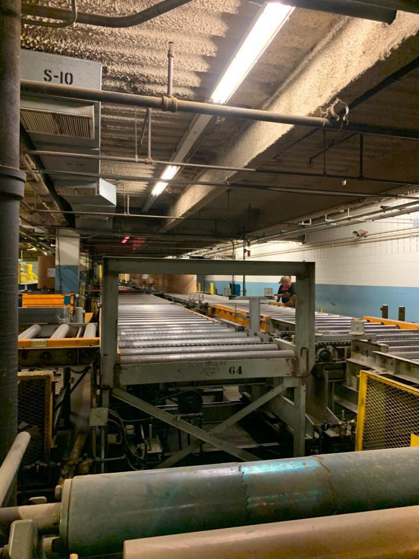 350' of Steel Power Roller/Plate 48" Conveyor, (6) 103" Hydraulic Lift Gate Sections, Photo Switches - Image 2 of 18