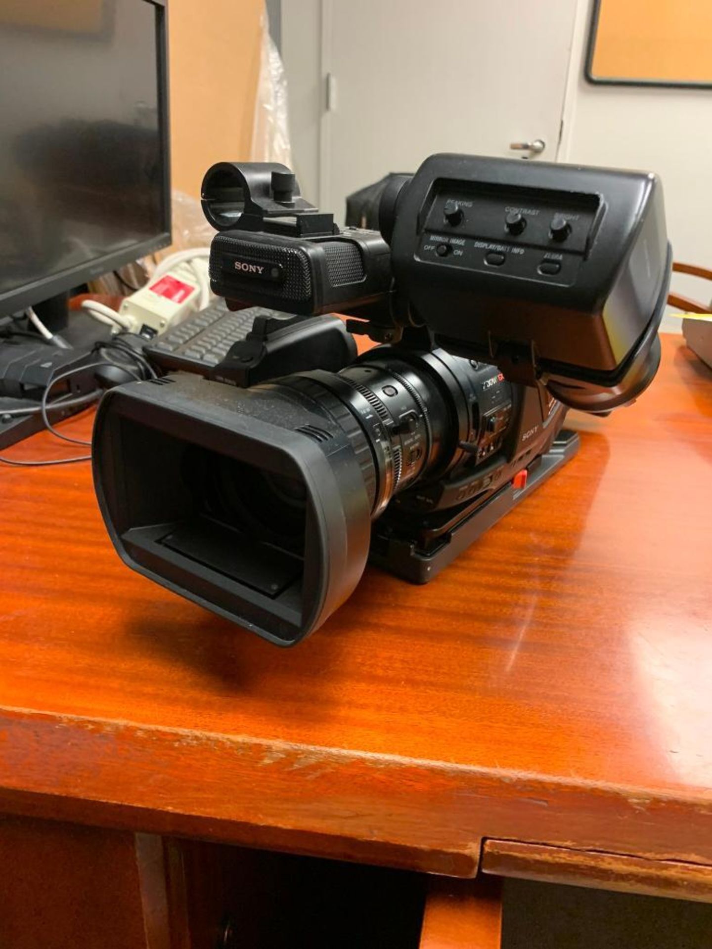 Sony Digital XD Cam-Ex Video Recorder, Full HD 3CMOS in Case - Image 3 of 5