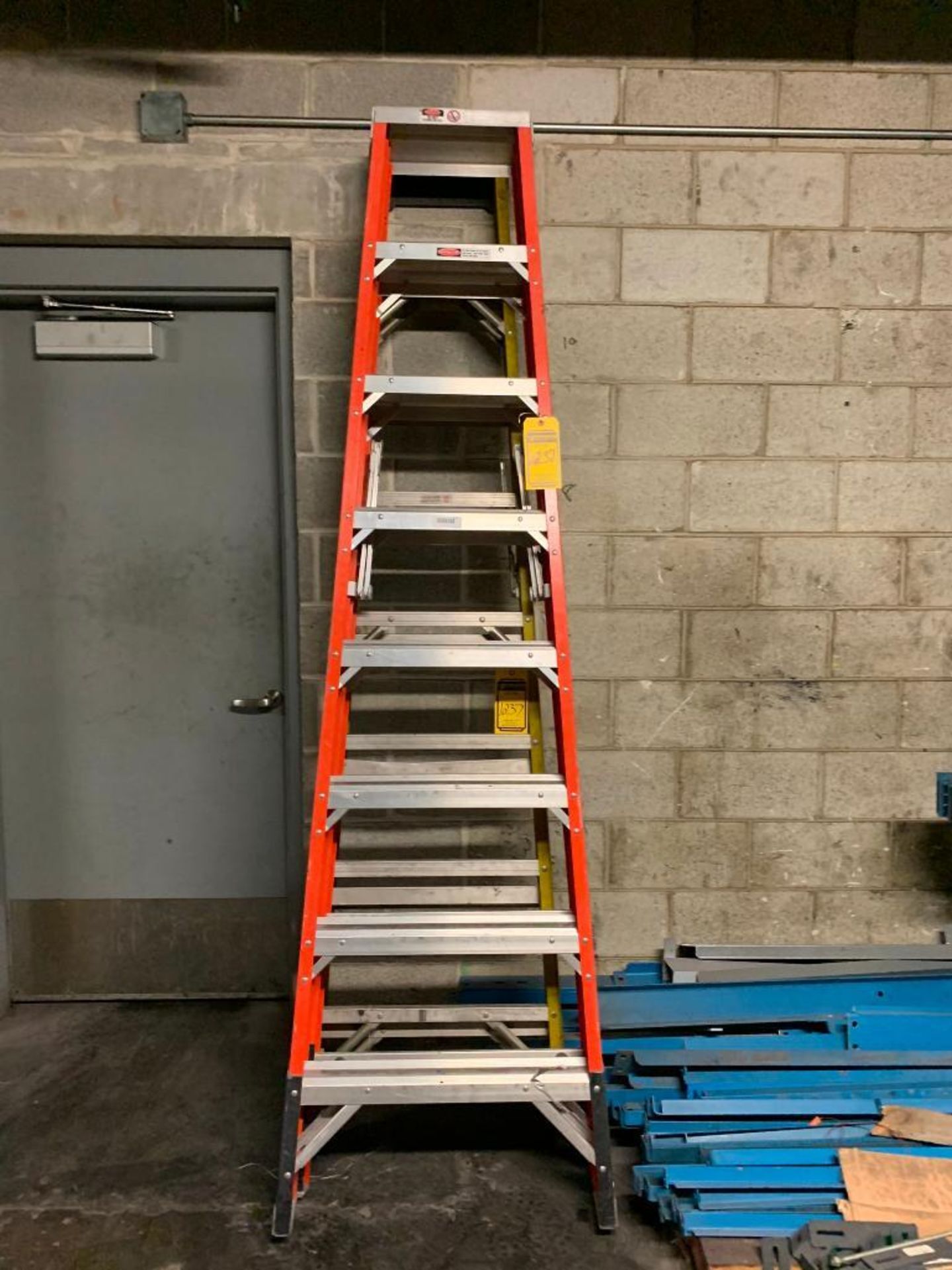 (3x) 8' Fiberglass Step Ladders