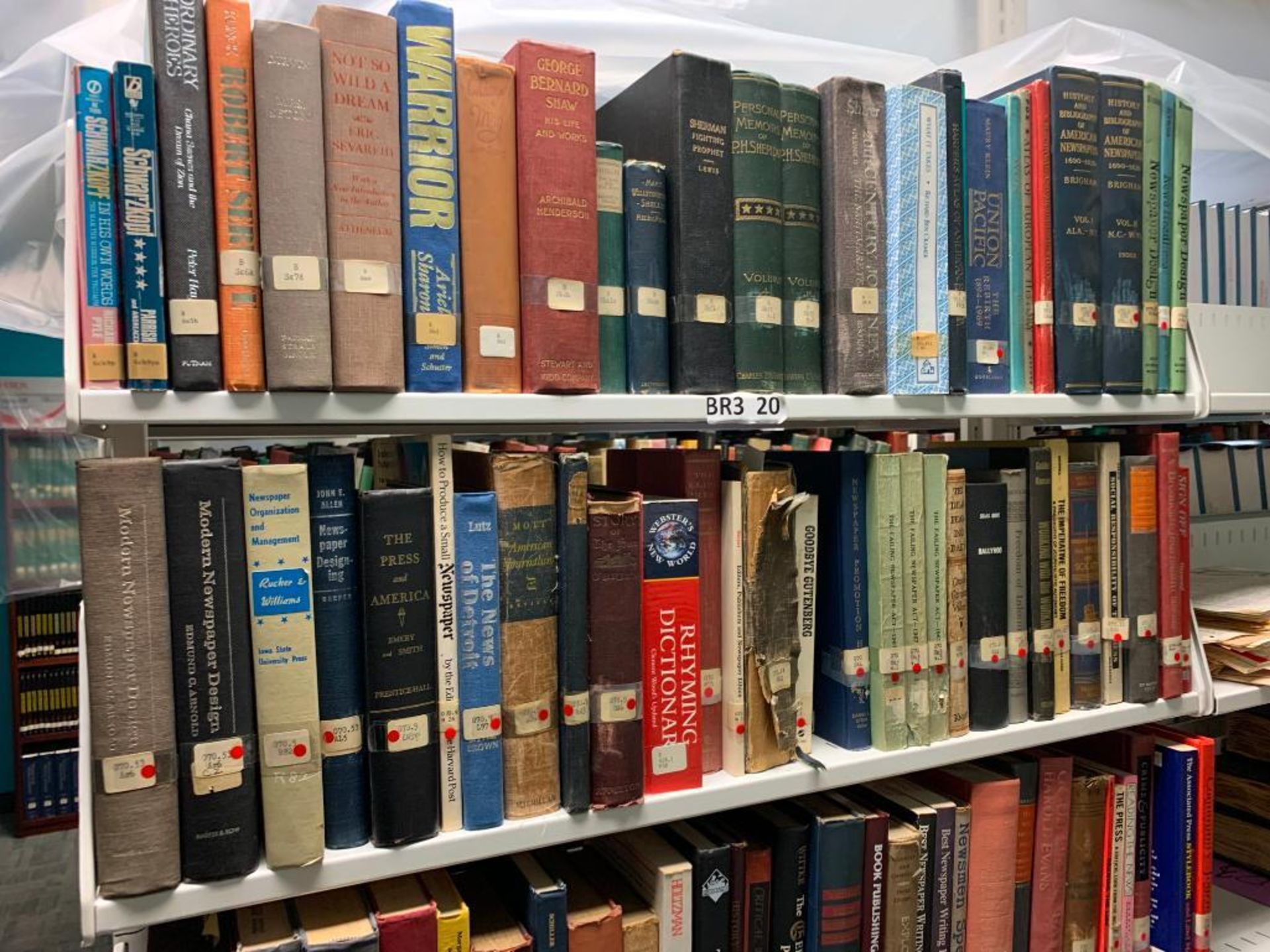 (6) Rows of Assorted Books, Chicago Tribune Indexes, Tribune Almanacs, Printing & News, Dictionaries - Image 14 of 71