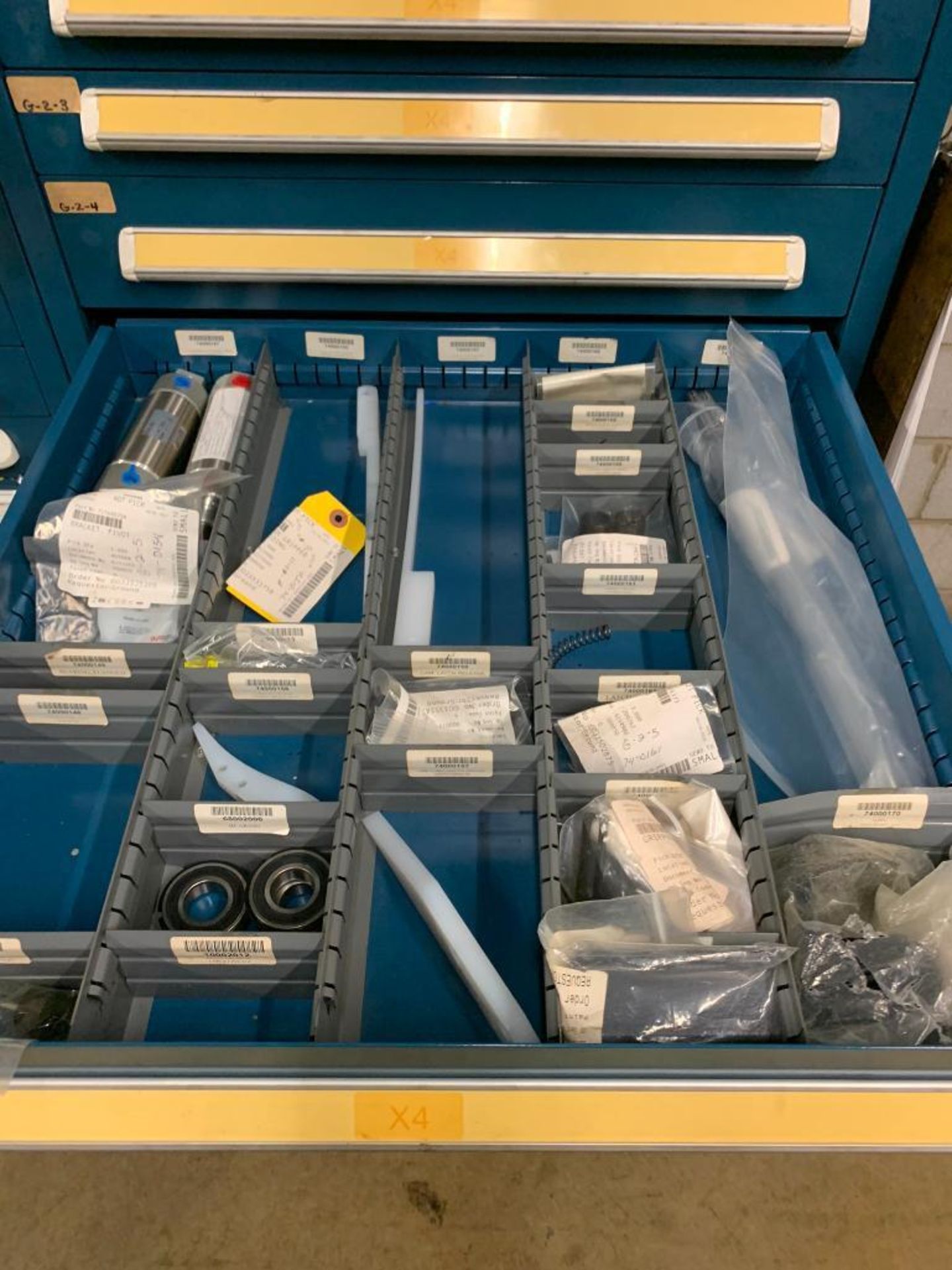 Vidmar 10-Drawer Cabinet, Vidmar Shelf Unit w/ Plant Support Content - Image 6 of 13