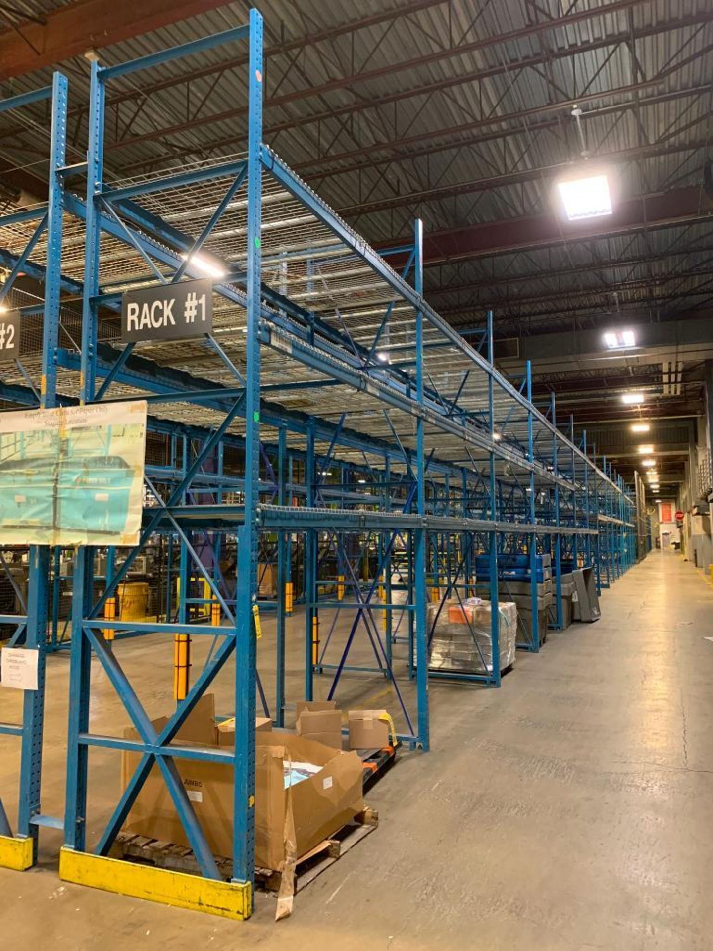 (24x) Bays of Bolt-Together Pallet Rack; (26) 15' X 44" Uprights, (10) 66" X 4", (110) 9' X 4", (10) - Bild 10 aus 15