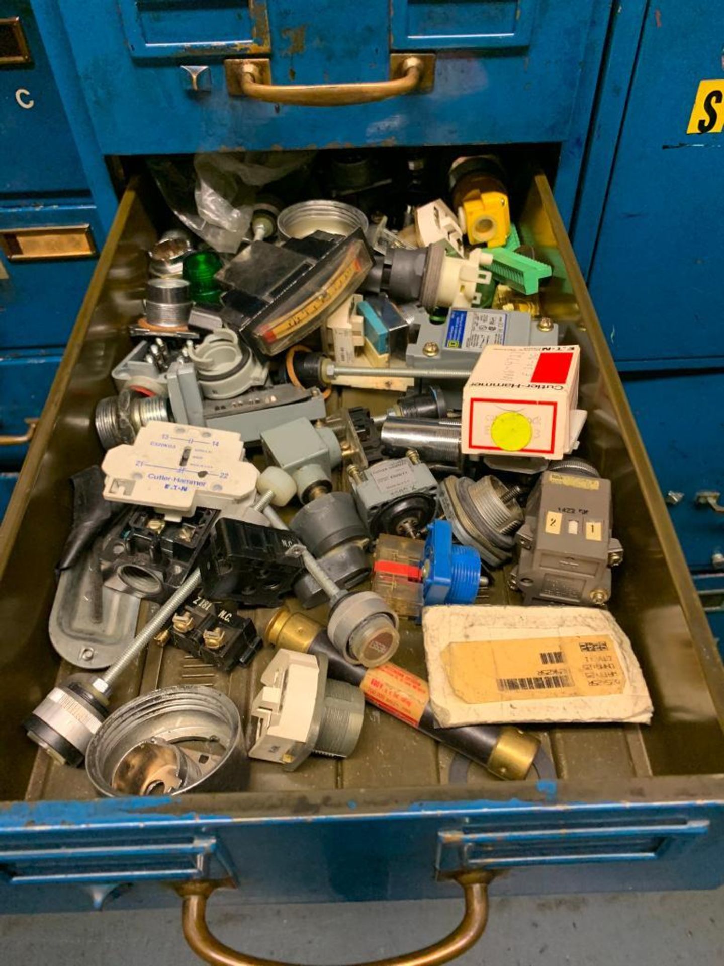 Contents of Room - Shelf Units, Spools of Wire, Contactors, Vacuum Pump, Electrical Supplies - Image 28 of 33