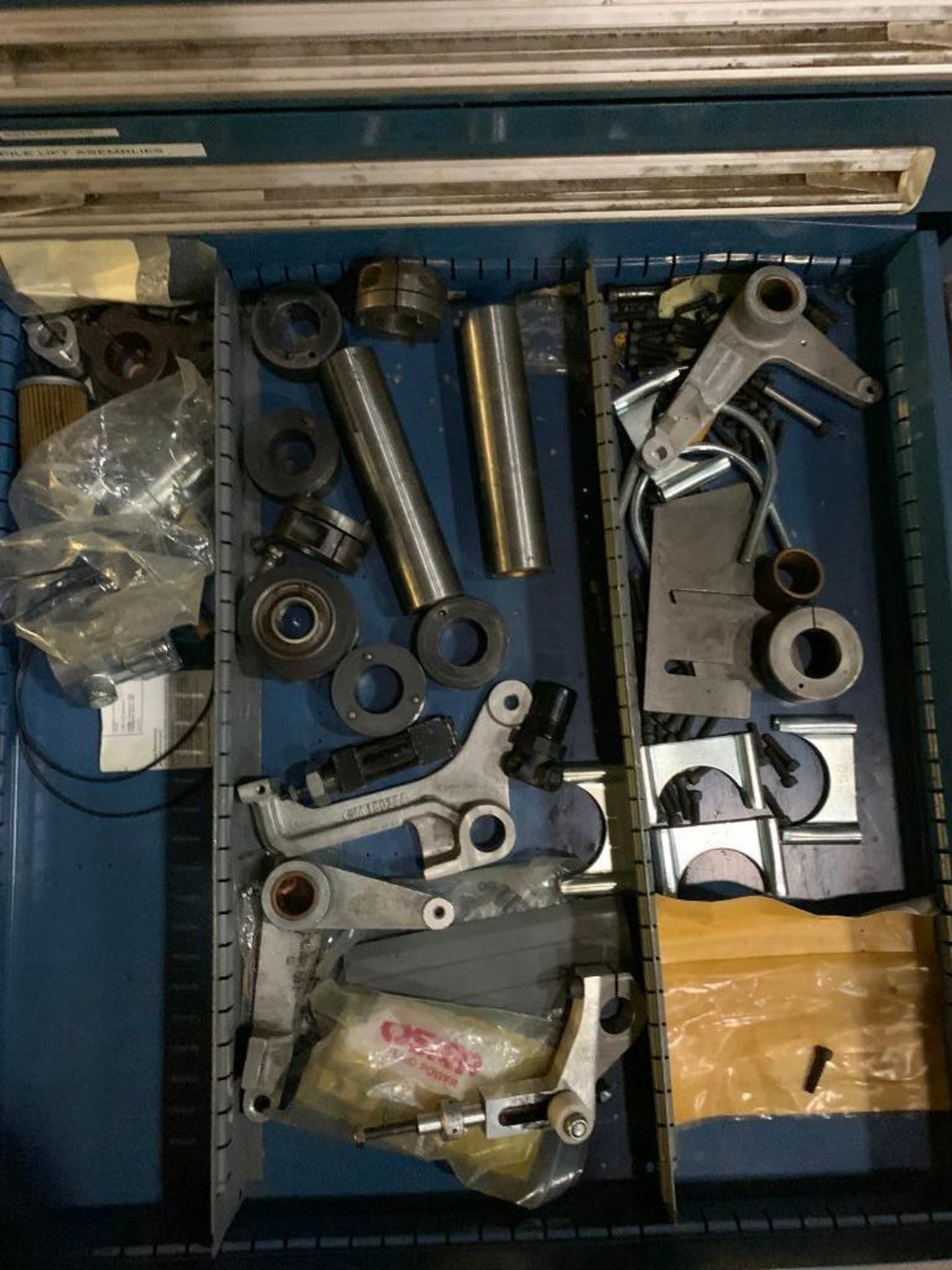 12-Drawer Stanley Vidmar Modular Tool Cabinet with Cap Screws, Flat Head Screws, Allen Head, Bolts, - Image 11 of 13