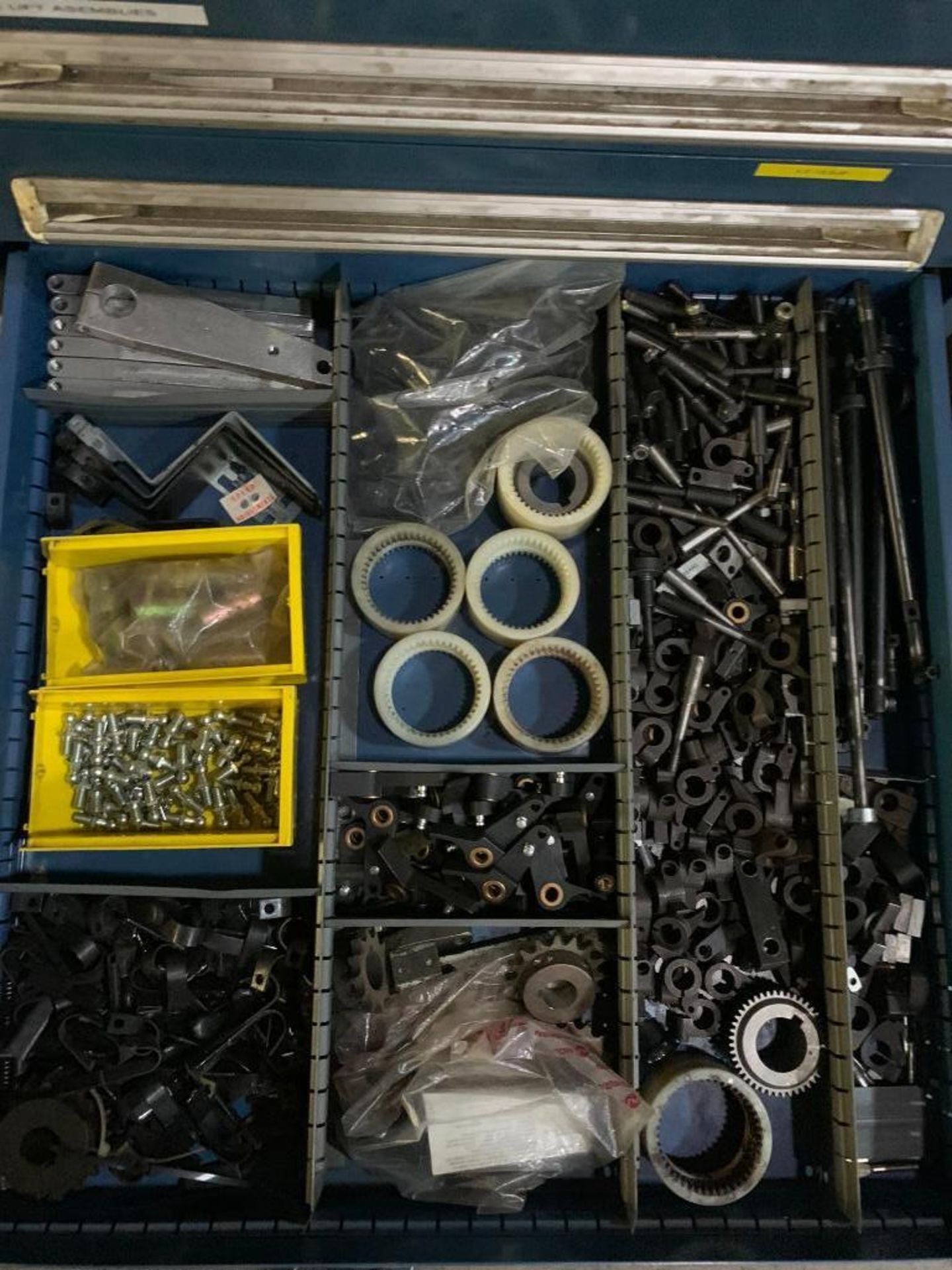 12-Drawer Stanley Vidmar Modular Tool Cabinet with Cap Screws, Flat Head Screws, Allen Head, Bolts, - Image 12 of 13