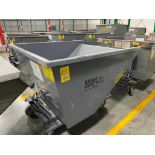 Wright 3/4 YD. Self-Dumping Hopper