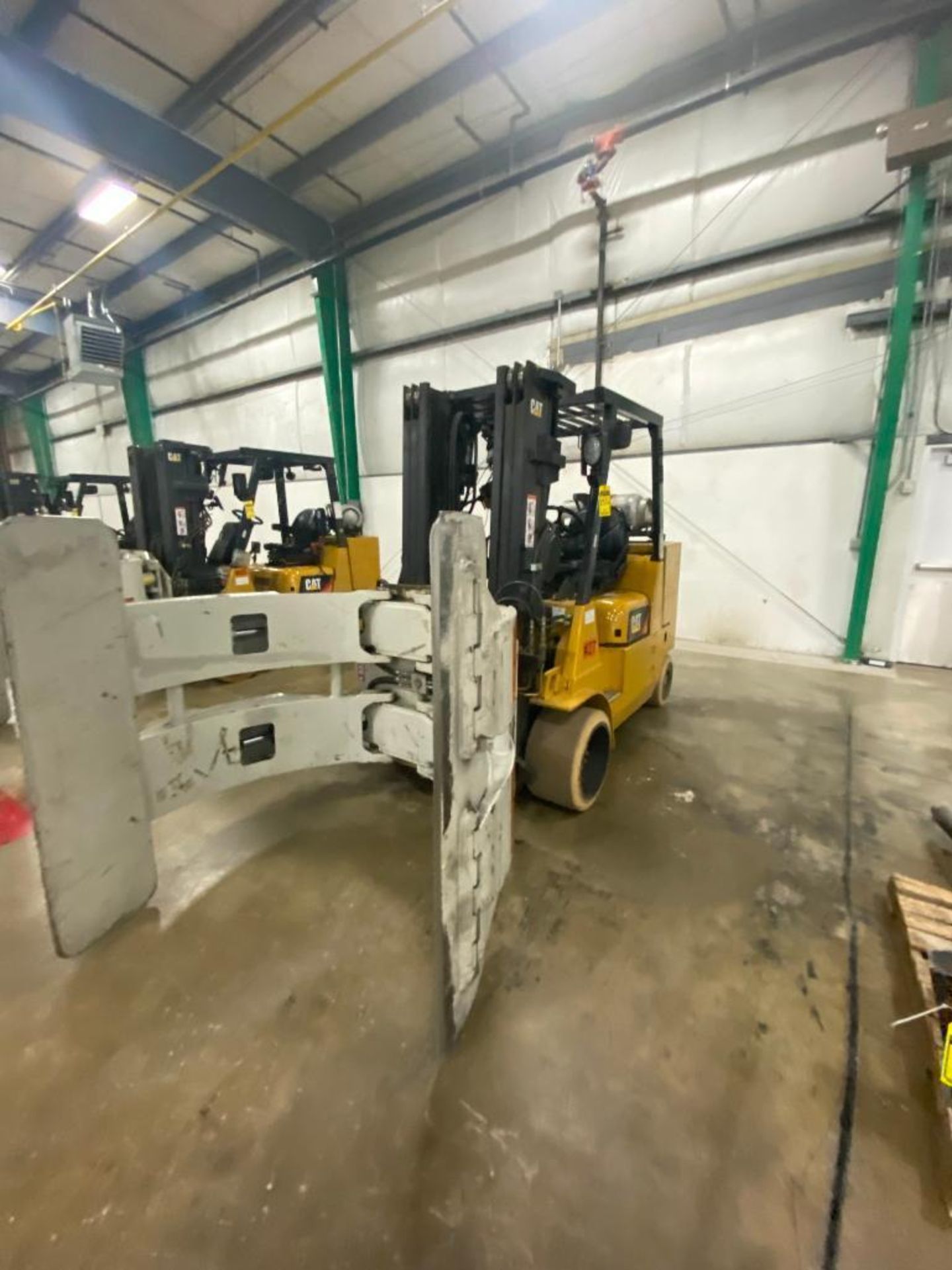 Caterpillar GC55K Forklift w/ Roll Clamp, S/N AT88A30678, 3-Stage Mast, Solid Non-Marking Tires, LP - Image 2 of 5