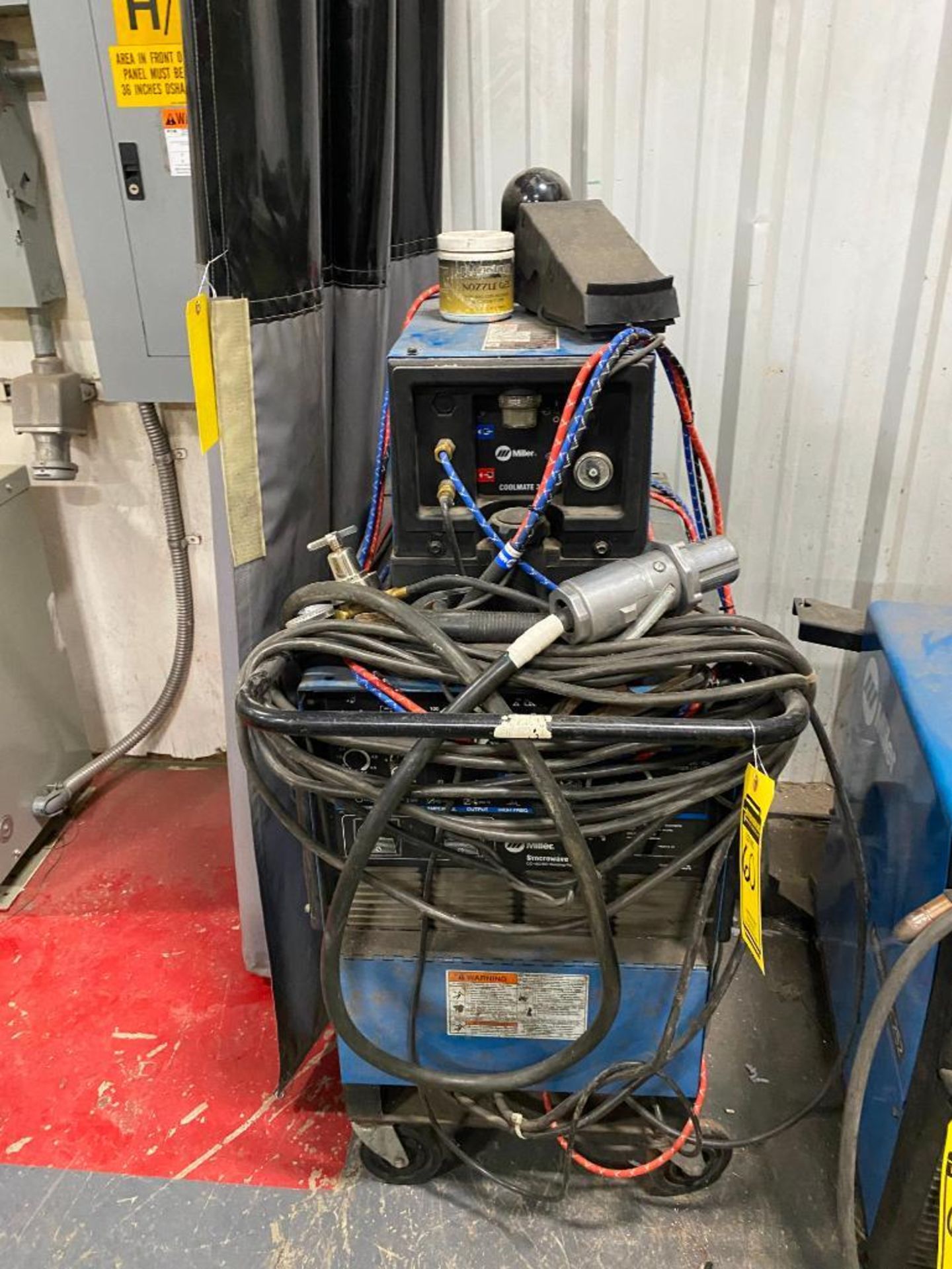 Miller Syncrowave 250 CC-AC/DC Welding Power Source w/ Coolmate 3 Chiller, 480 V