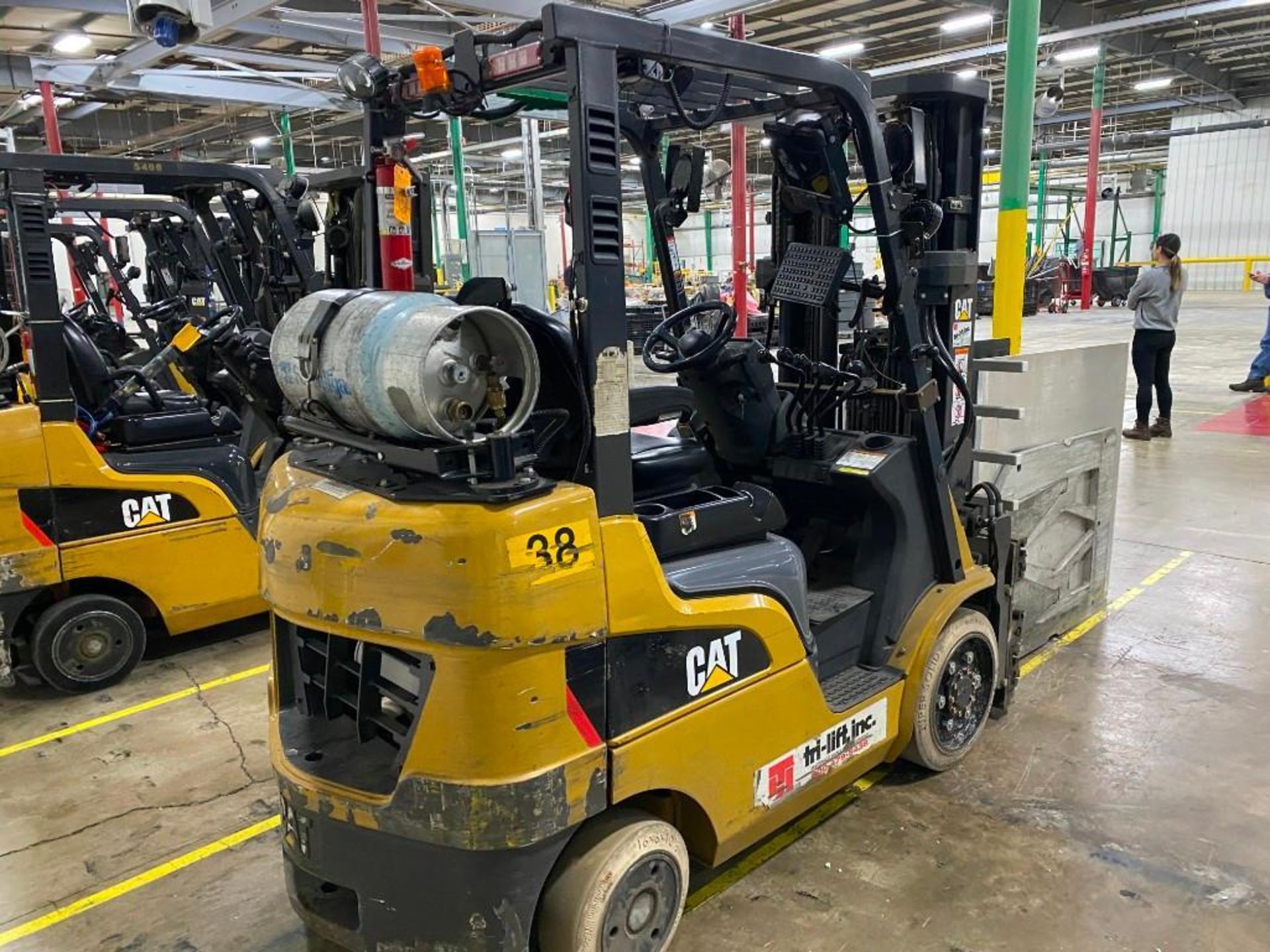 Caterpillar 2C5000 Forklift w/ Box Clamp, S/N AT9044555, 3-Stage Mast, Solid Non-Marking Tires, LP G