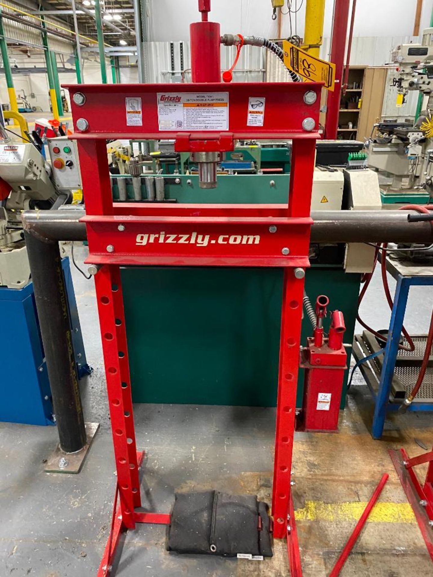 2021 Grizzly 20-Ton Hydraulic Shop Press, Model T1241, S/N 2106162