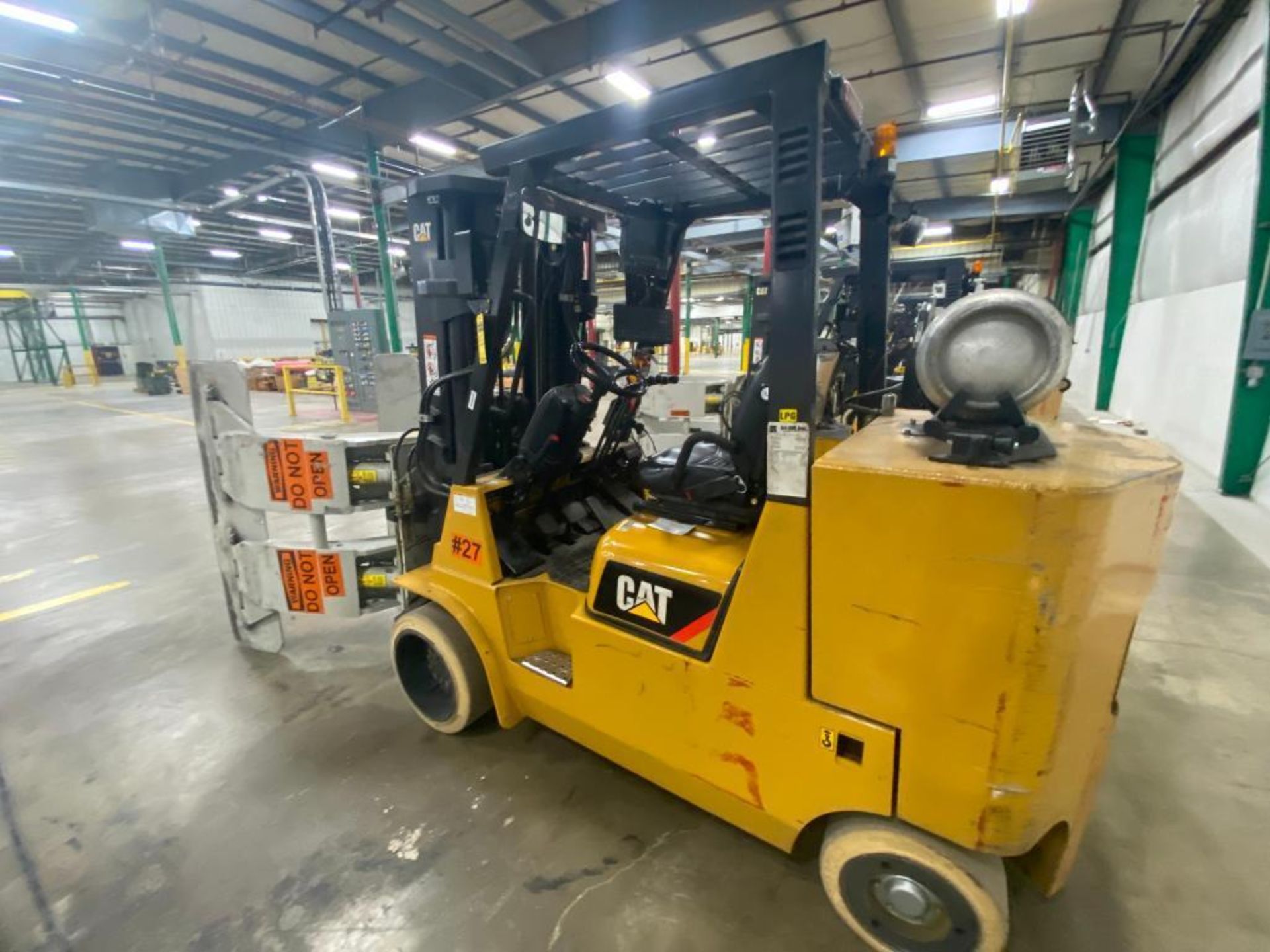 Caterpillar GC55K Forklift w/ Roll Clamp, S/N AT88A30678, 3-Stage Mast, Solid Non-Marking Tires, LP - Image 3 of 5