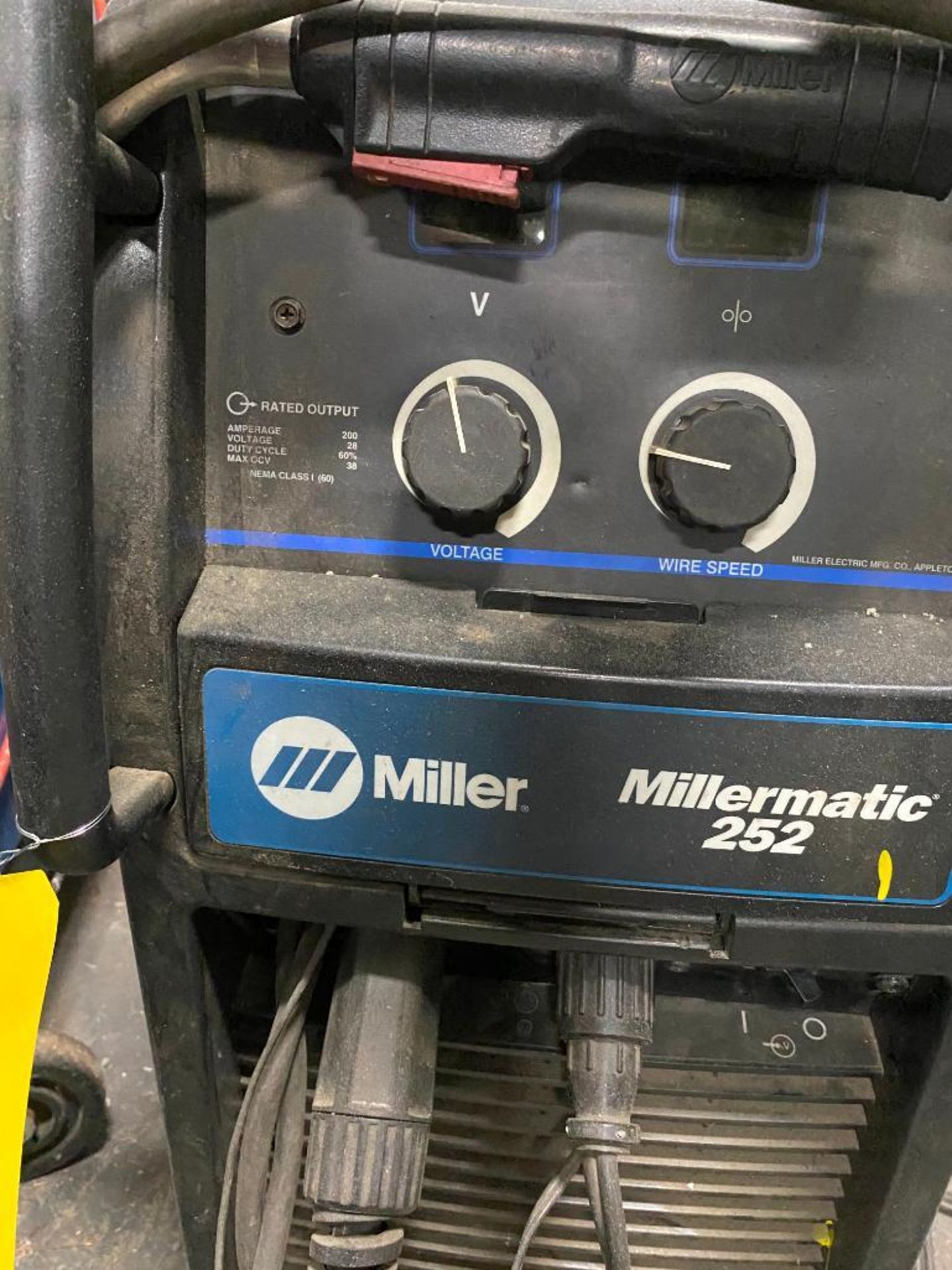 Miller Millermatic 252 Wire Welder w/ Spoolmatic 30A, 230 V