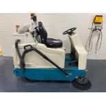 Tennant 6200 Floor Scrubber, 457 Hours, 36 V (Needs New Batteries)