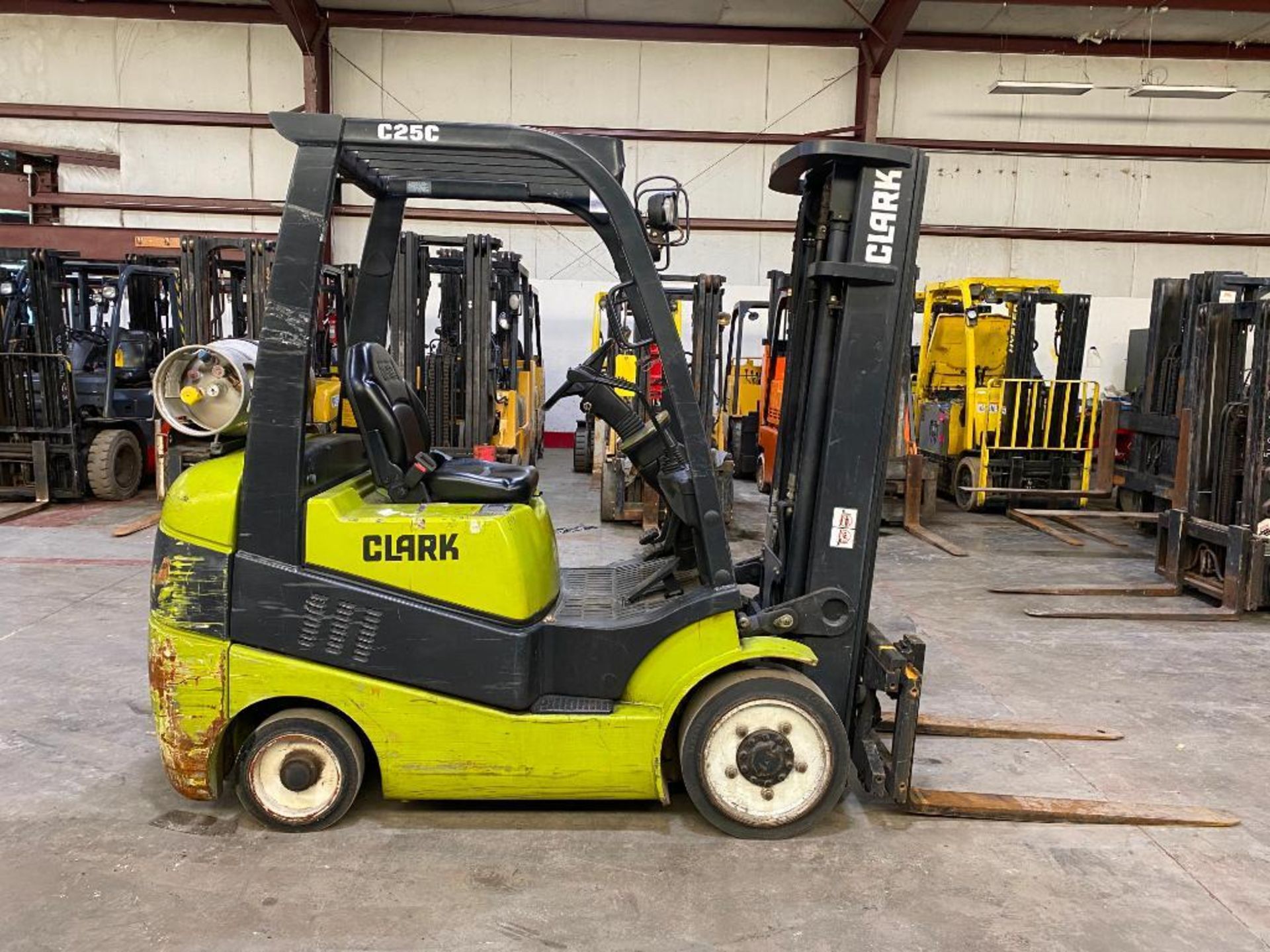 Clark 5,000-LB. Capacity Forklift, Model C25CL, S/N C232-0559-9592KF, LPG, Cushion Tires, 3-Stage Ma - Image 3 of 5