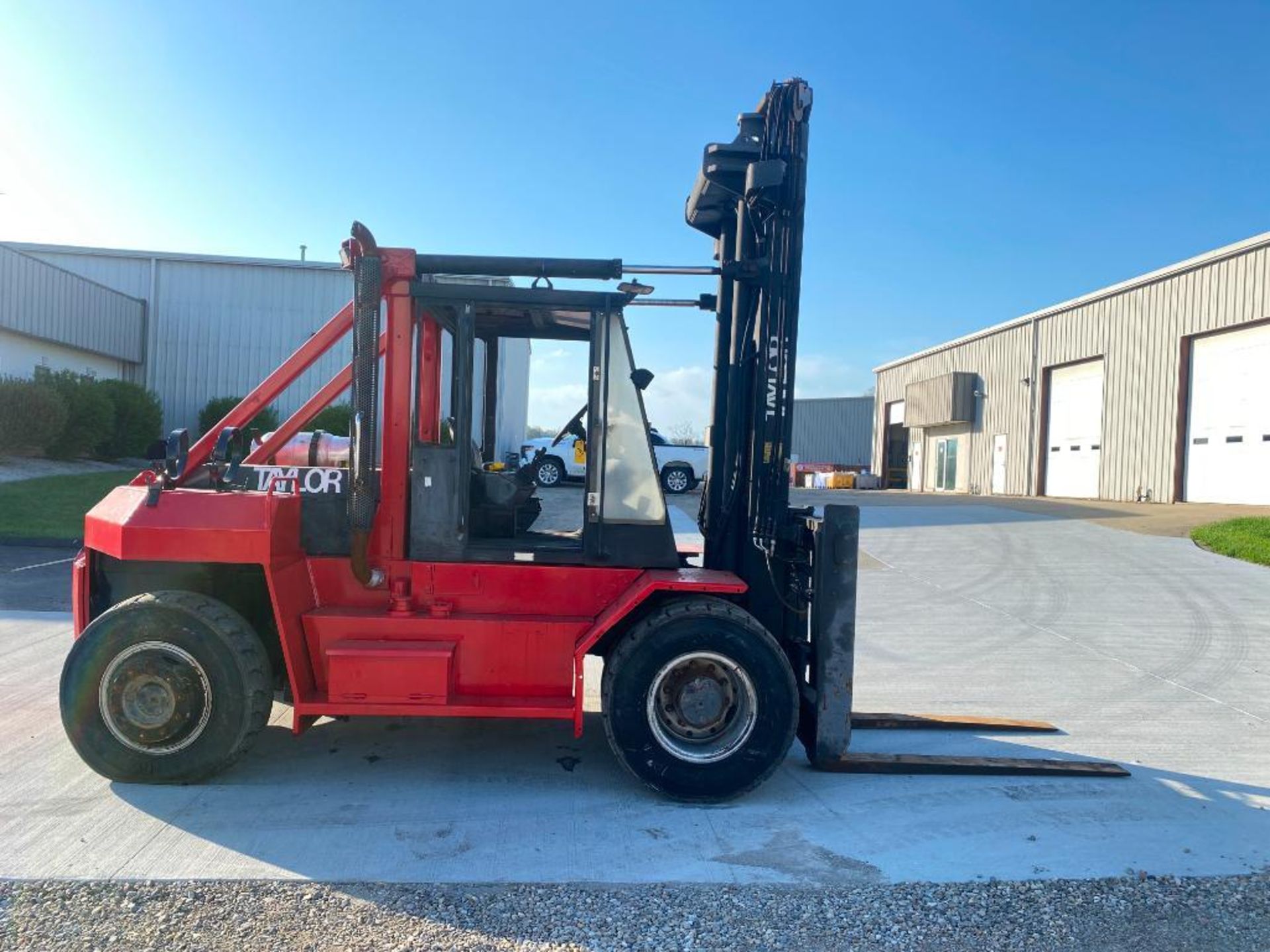Taylor 25,000-LB. Capacity Forklift, Model THD-250S, S/N S-T1-29286, LPG, Dual Drive Pneumatic Tires - Image 3 of 5