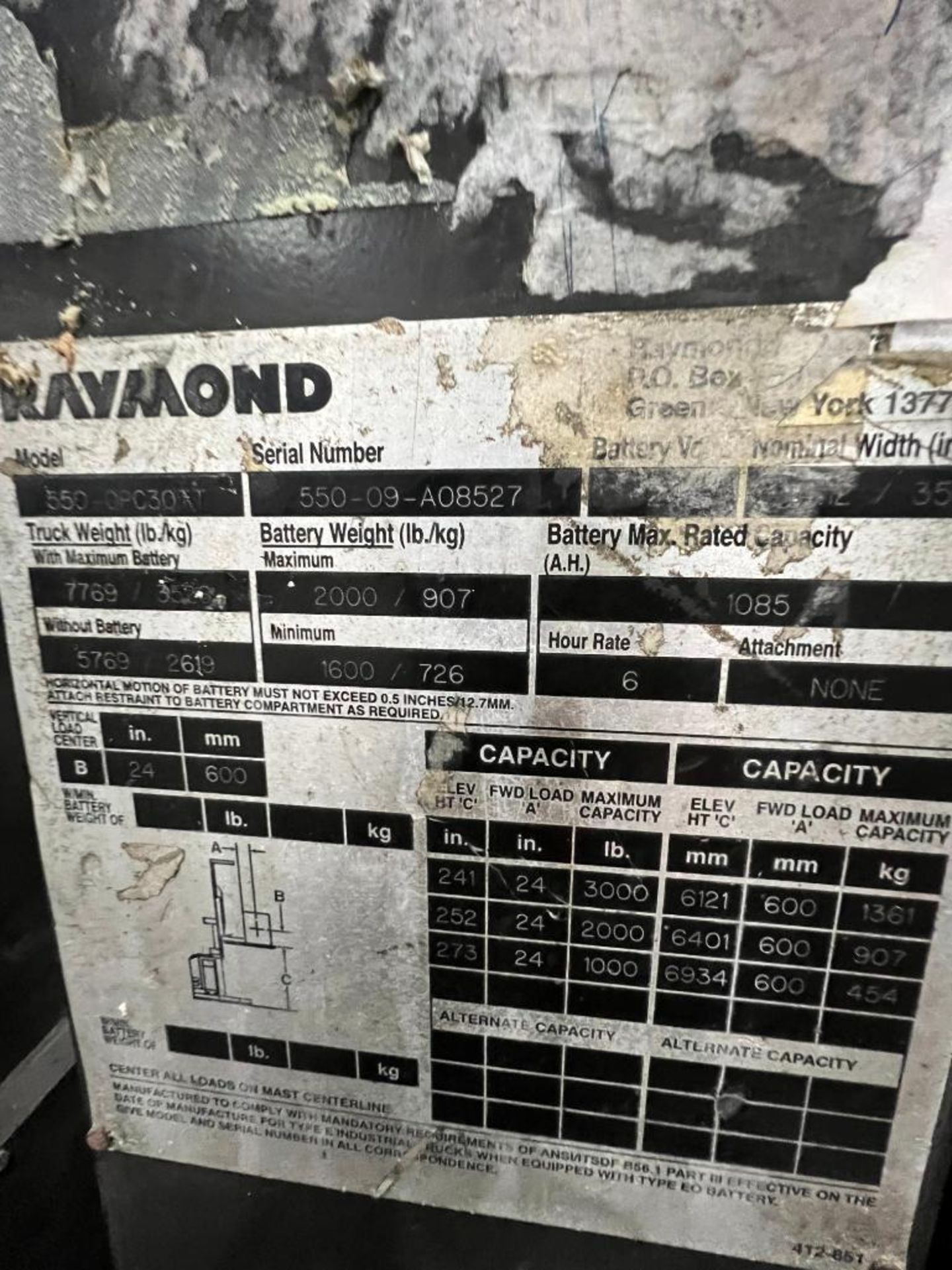 Raymond 3,000 LB. Order Picker, Model 550-OPC30TT, S/N 550-09-A08527, HD Hours 17,348 ***Buyer is Re - Image 5 of 5