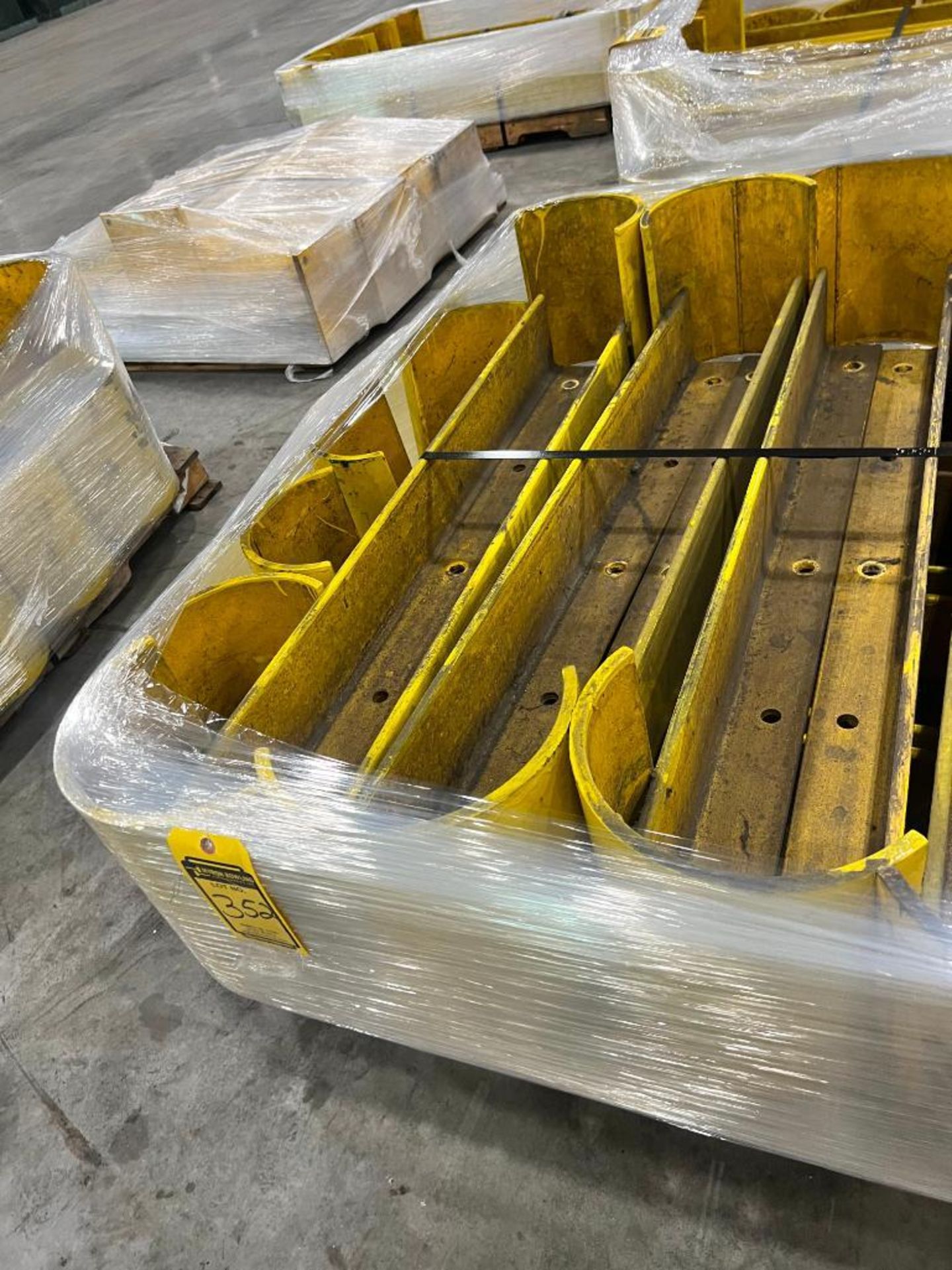 (8) Pallets w/ End of Aisle Row Pallet Rack Protectors ($100 Loading fee will be added to buyers inv - Image 7 of 11