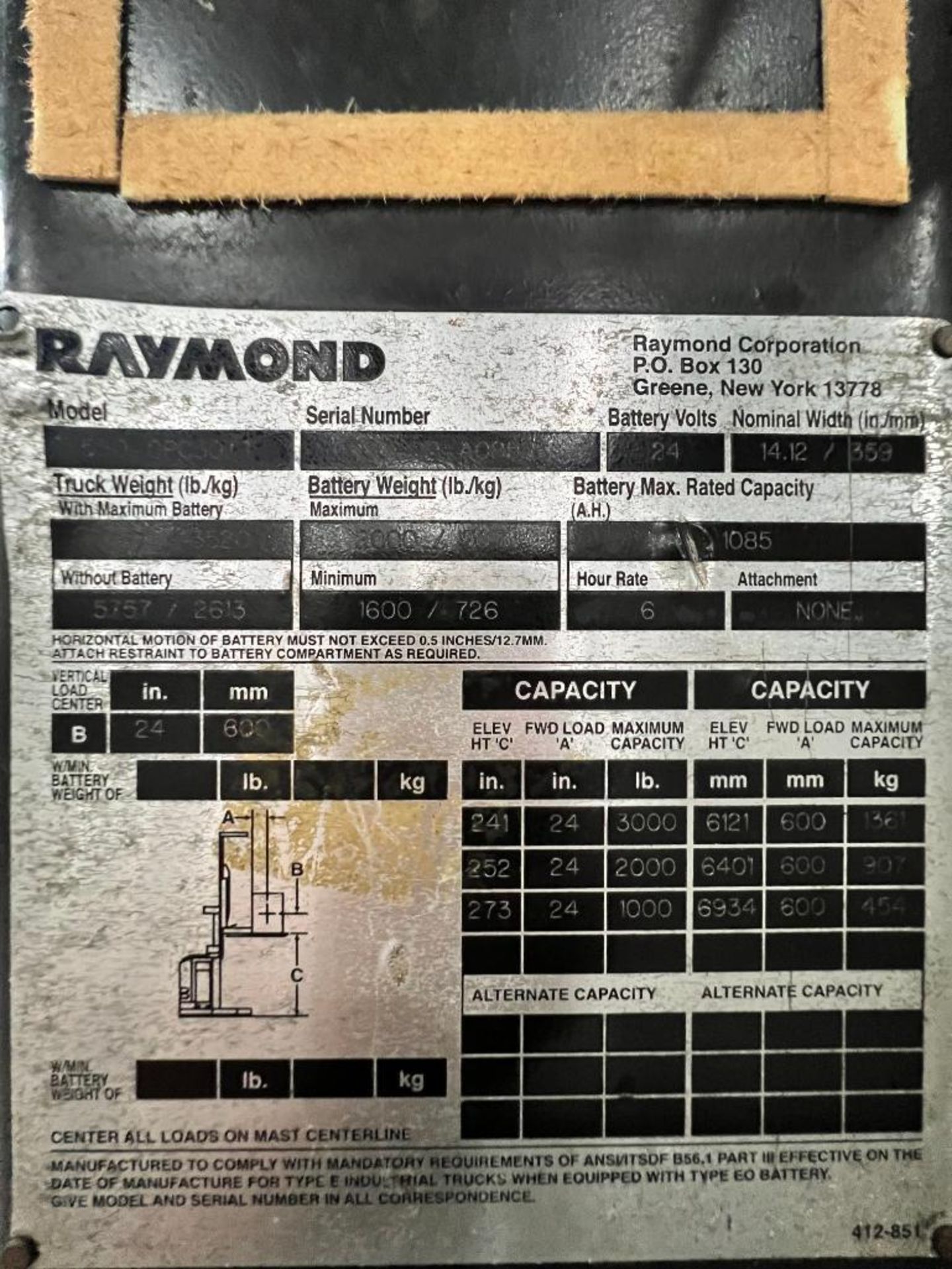 Raymond 3,000 LB. Order Picker, Model 550-OPC30TT, S/N 550-09-A0852, HD Hours 14,389 ***Buyer is Res - Image 4 of 5