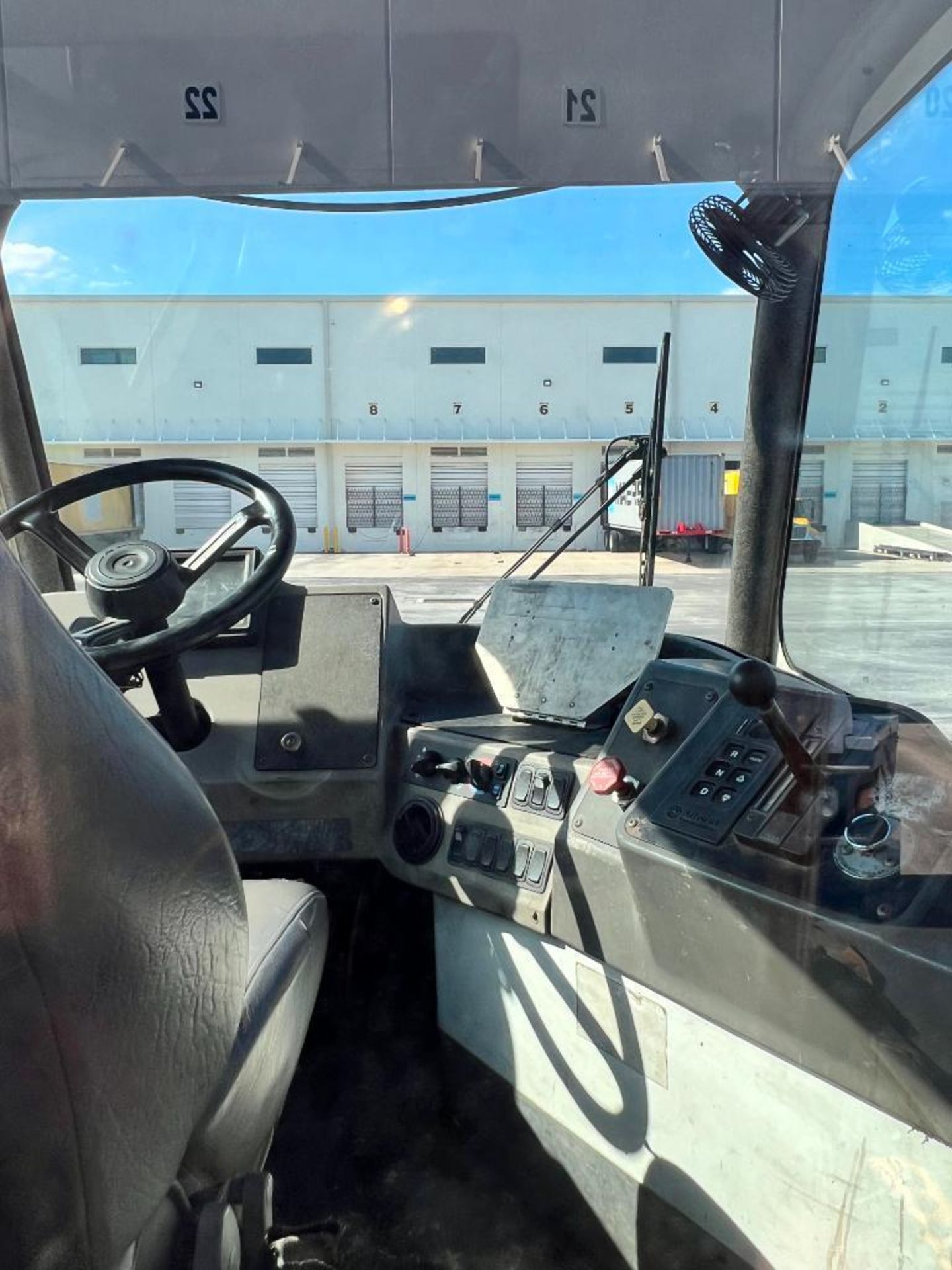2016 Kalmar Ottawa T2 4X2 Spotter Truck/ Terminal Tractor, S/N 341839, Hydraulic Lifting Fifth Wheel - Image 7 of 7