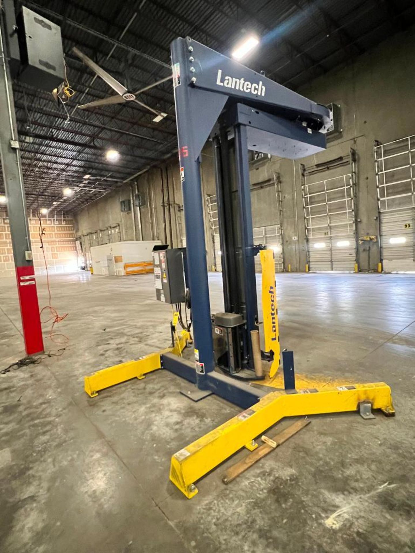 2013 Lantech Stretch Wrapper Machine, Model S300, S/N SM003972, Single Phase ($100 Loading fee will - Image 2 of 6