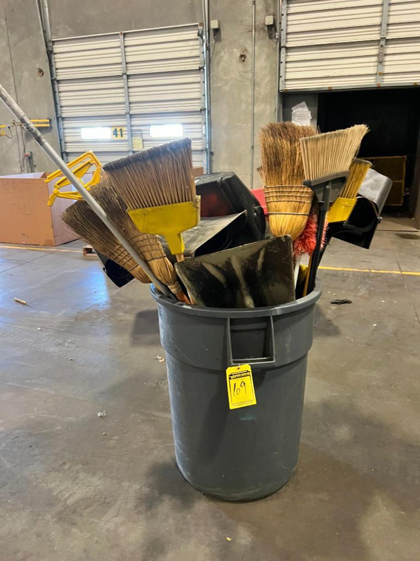 Garbage Can w/ Brooms & Dustpans