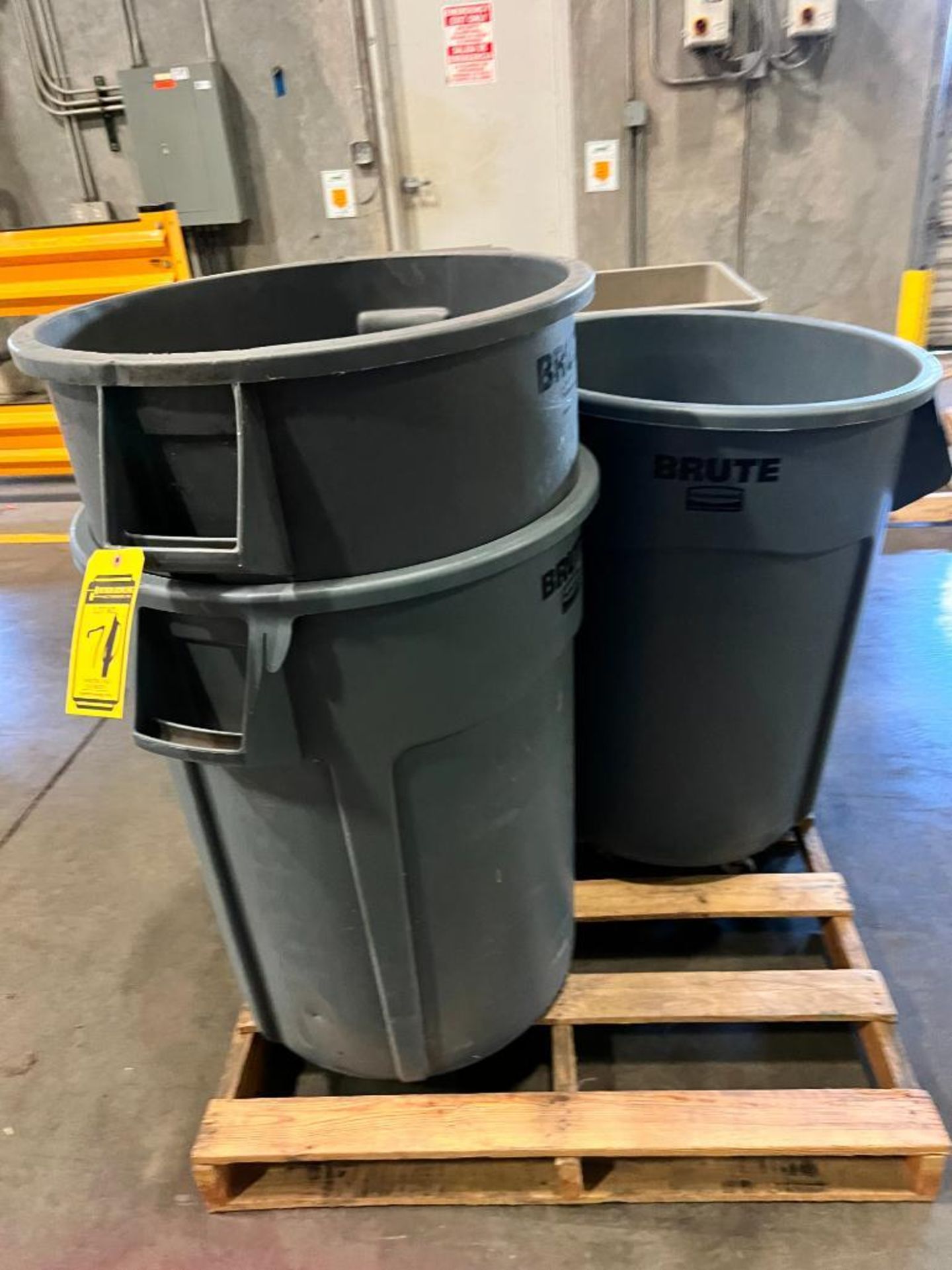 Pallet of Assorted Garbage Cans