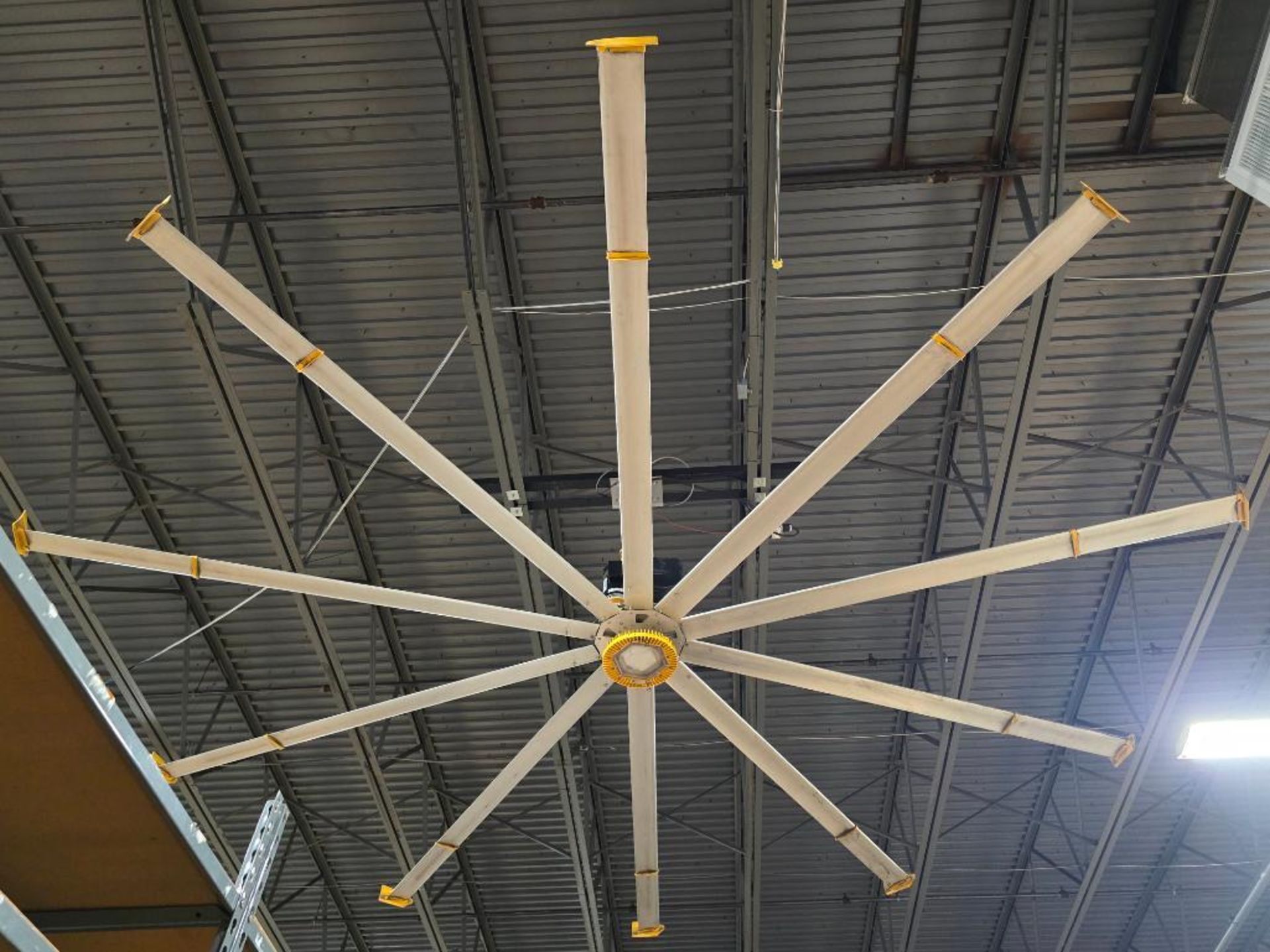 Big Ass Fan 18' Powerfoil 3.0 Industrial Ceiling Fans, Variable Speed, 10-Blade System, 2 HP - Image 6 of 8