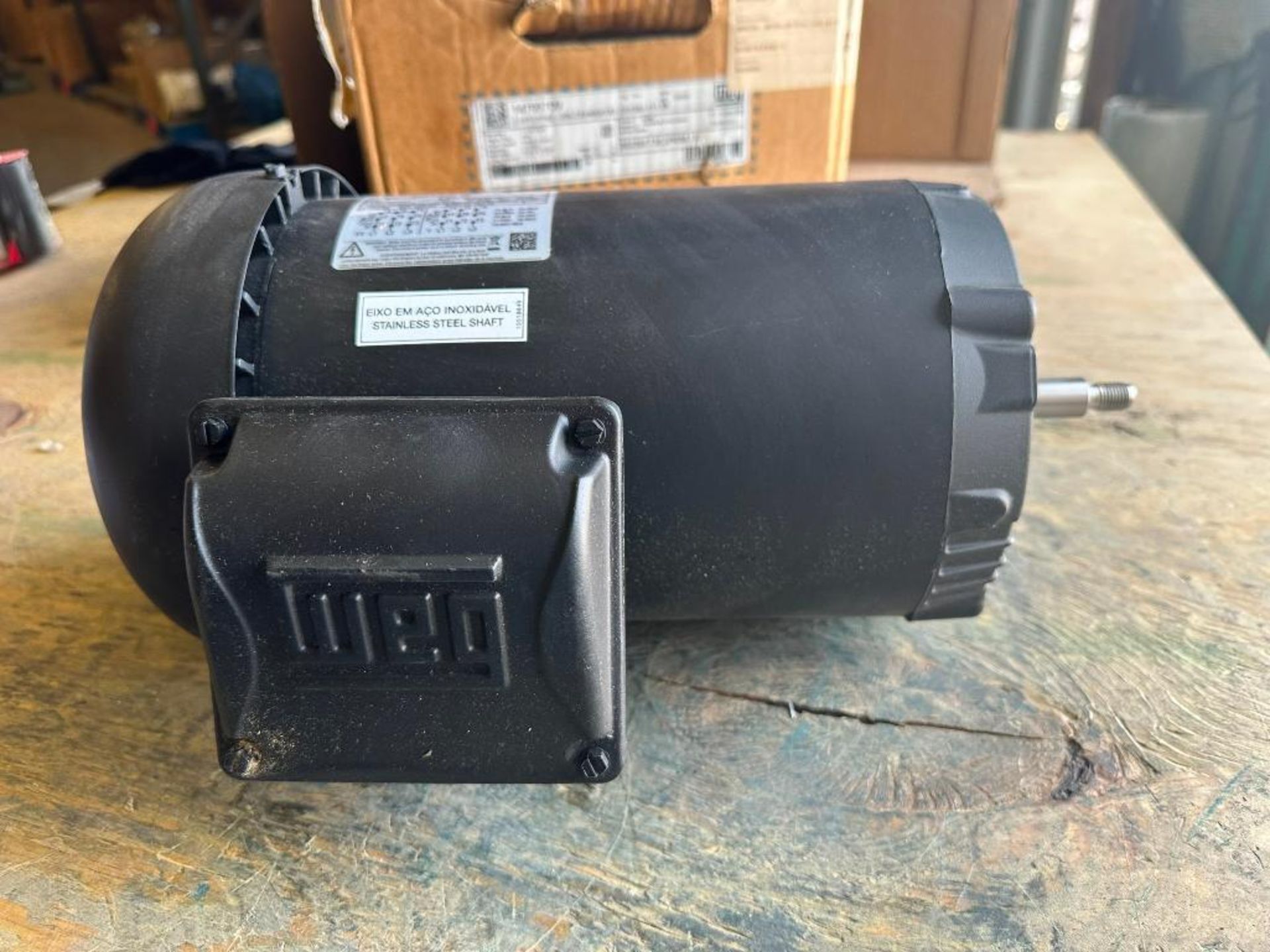 (New) Weg 2 HP Motor, 56J Frame, 230/460 V, 3520 RPM, 3 PH (FW) - Image 2 of 8