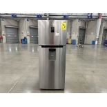 Lote de 1 refrigerador con dispensador de agua Marca SAMSUNG, Modelo RT38A5982SL, Serie 01267V, Col