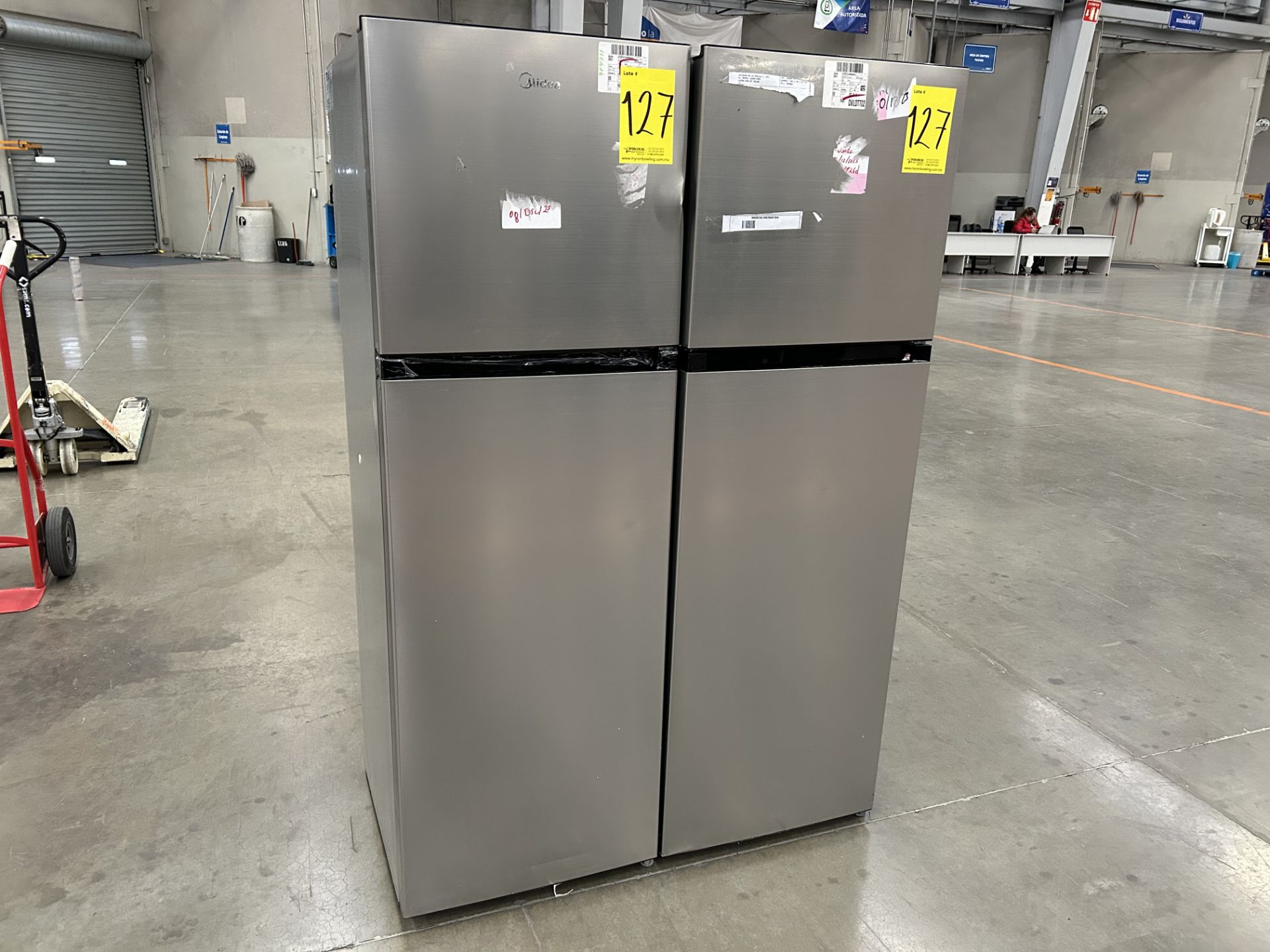 Lote de 2 refrigeradores contiene: 1 refrigerador Marca MIDEA, Modelo MDRT280WINDX, Serie 11872, Co - Image 2 of 6