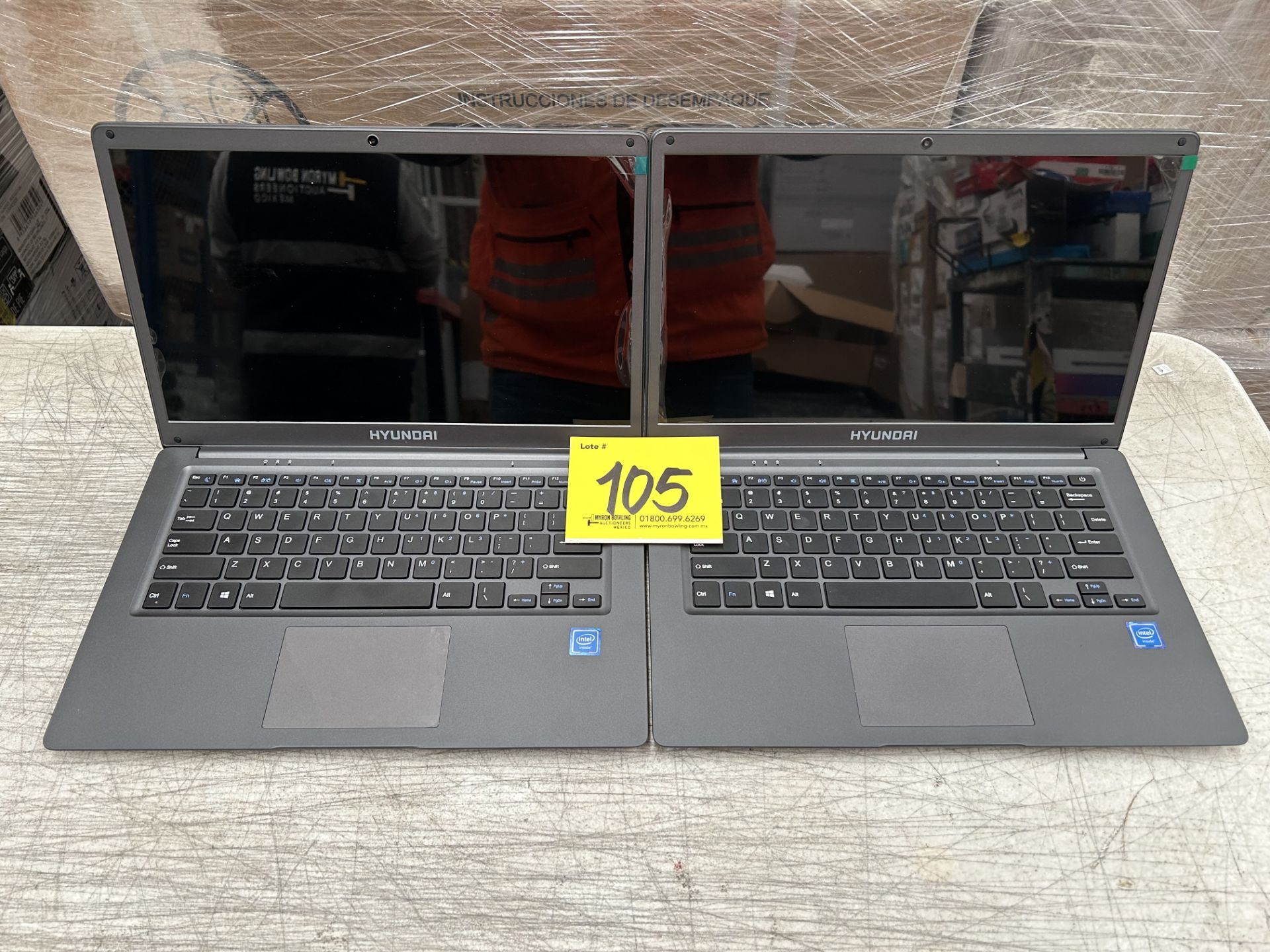 Lote de 2 laptops contiene: 1 laptop Marca HYUNDAI, Modelo HYBOOK, 128 GB de almacenamiento, RAM 4