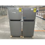 Lote de 2 refrigeradores contiene: 1 refrigerador Marca WHIRPOOL, Modelo WT1230K, Serie 90748, Colo