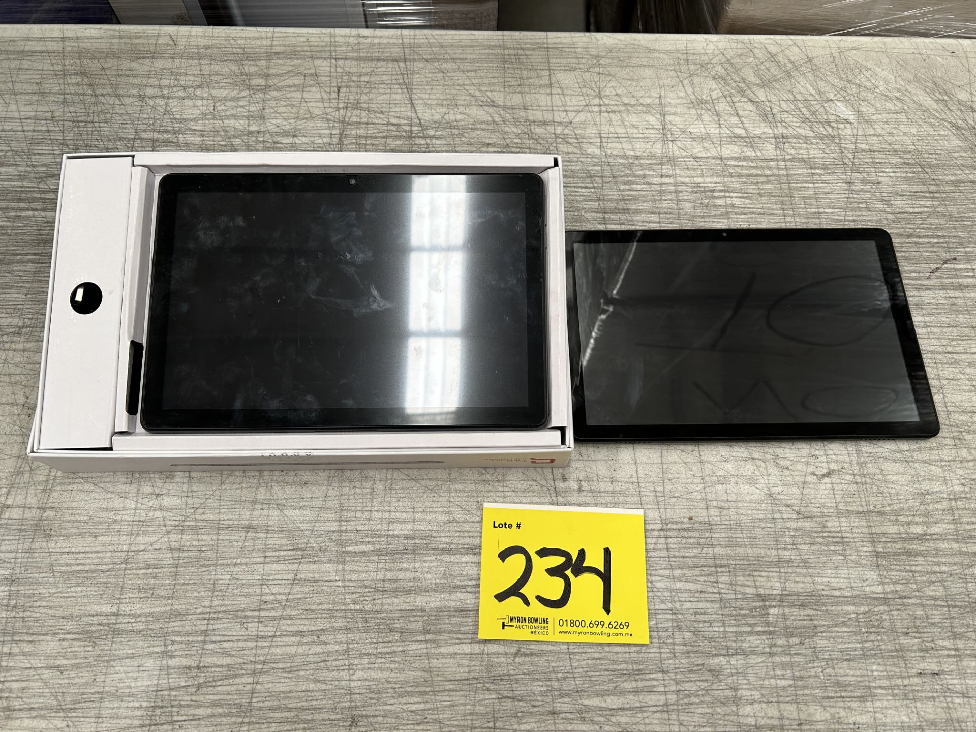 Lote de 2 tablets contiene: 1 tablet Marca COMPAQ, Modelo TAB 10.1,64 GB de almacenamiento, 4 GB de