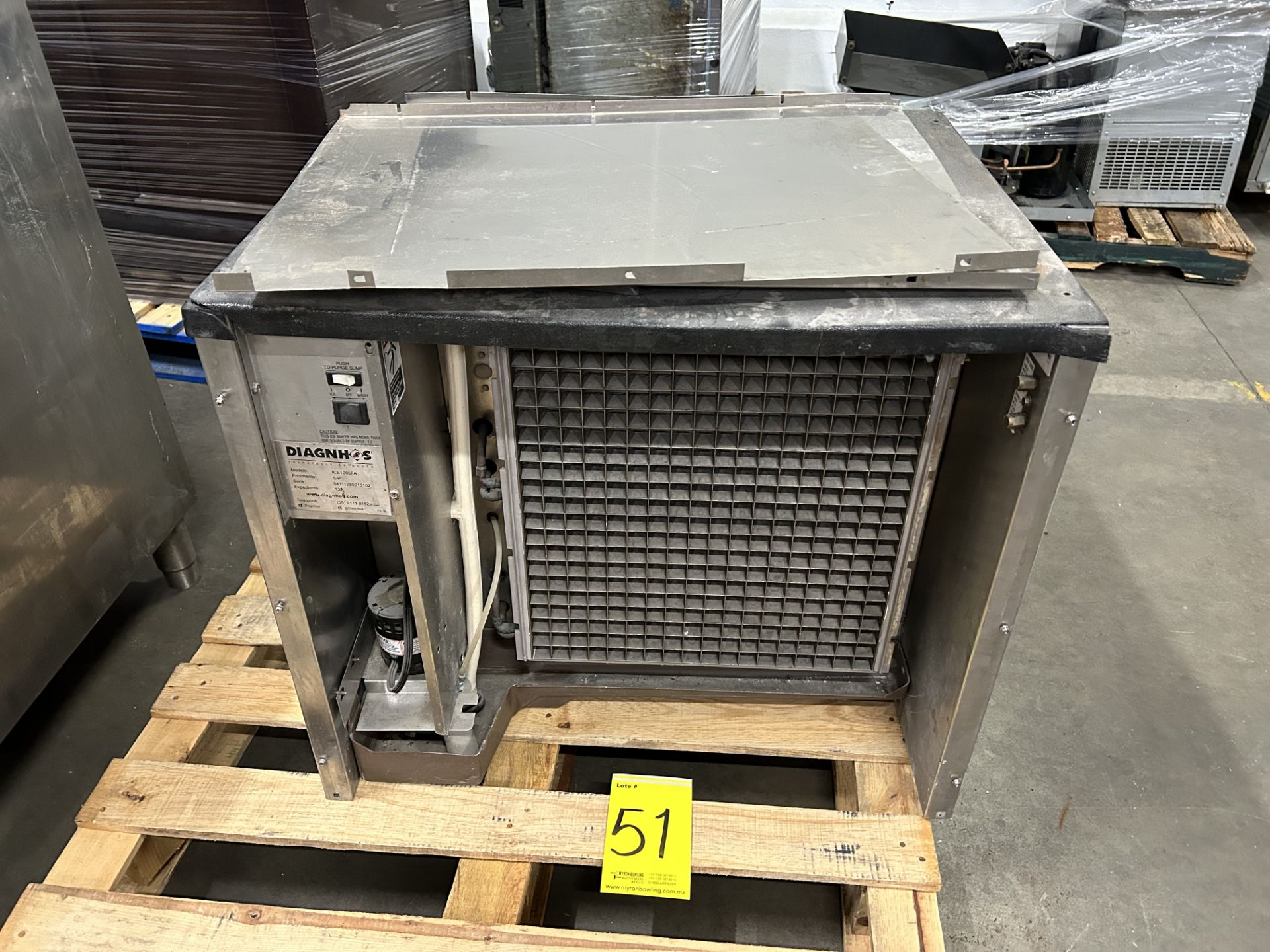 Lote de 1 máquina de hielo, Marca DIAGNHOS; Modelo ICE1006FA, Serie 013102, 208-230 V 60 Hz; con co - Image 4 of 9